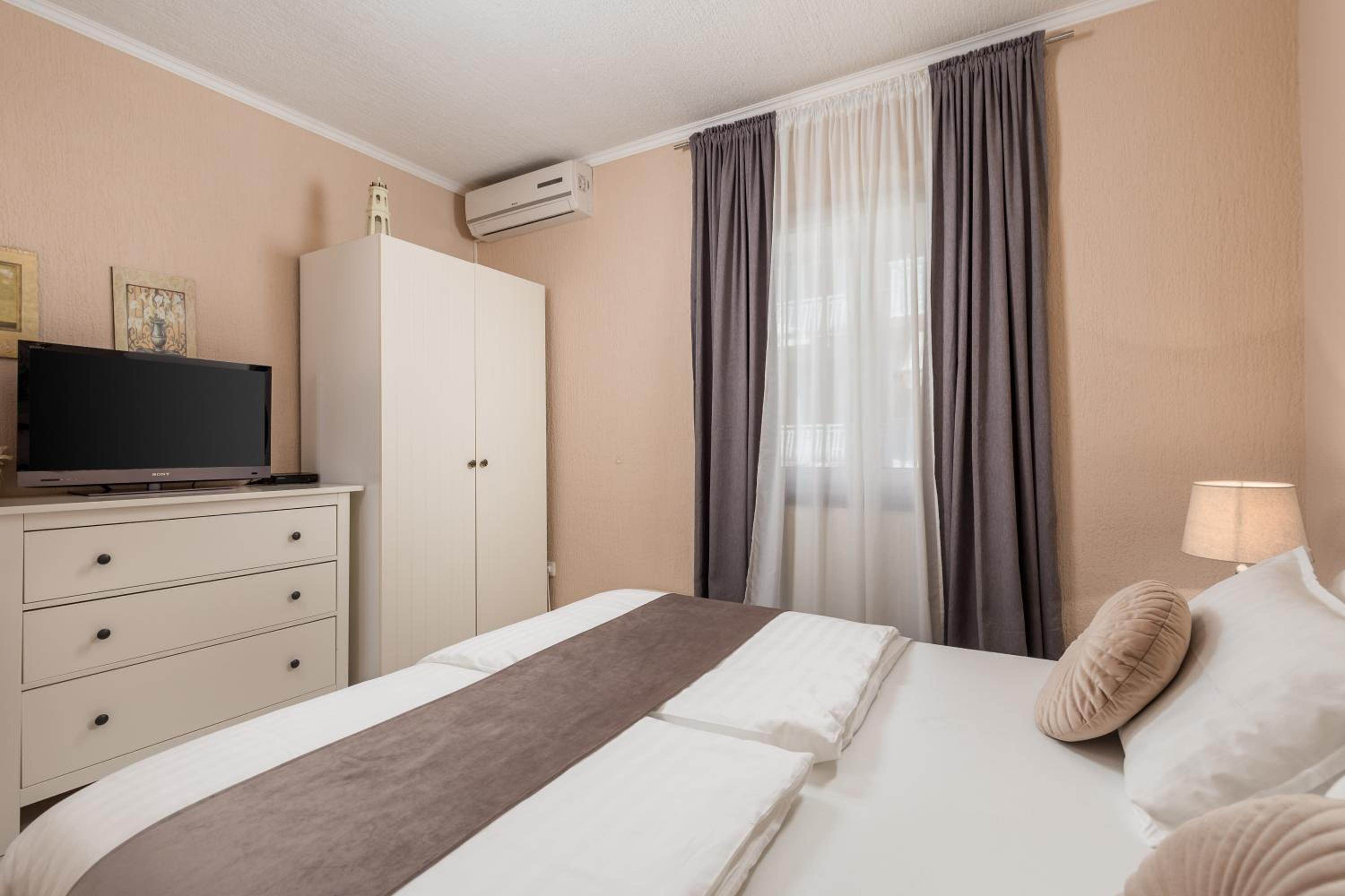 Appartamento con 1 Camera da Letto e Vista Piscina e Mare