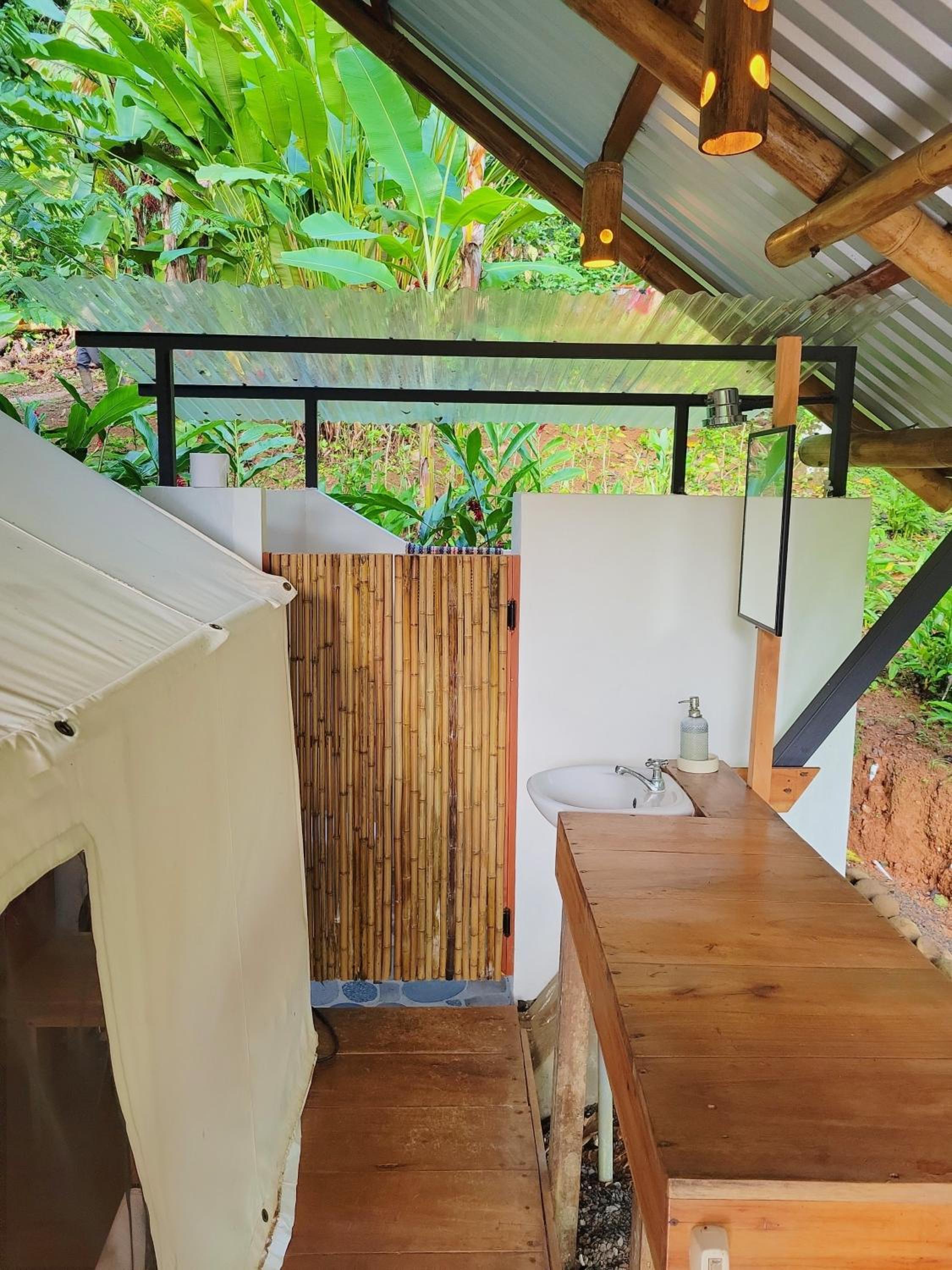 Bungalow with Garden View photo 3