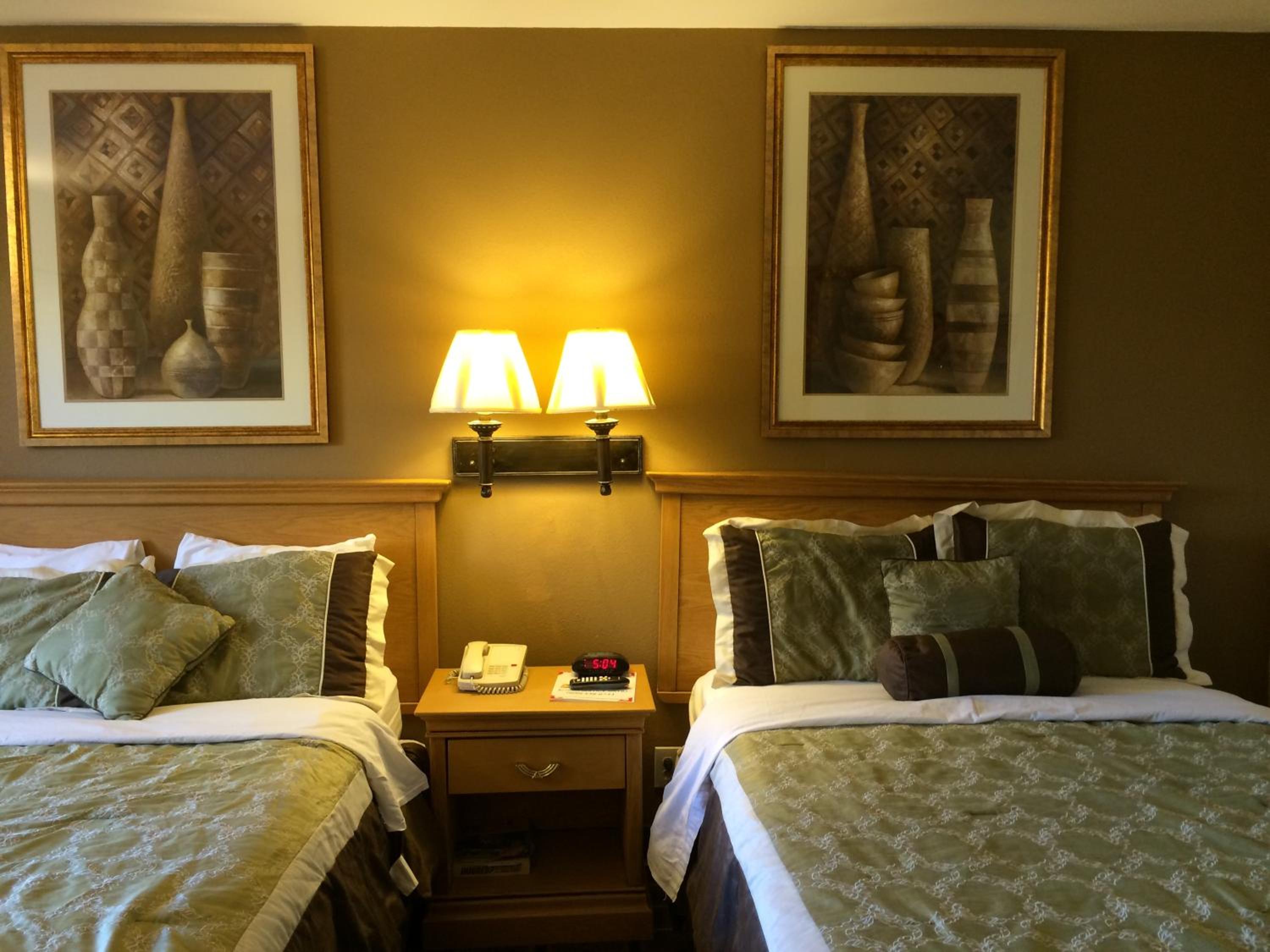 Double Room with Two Double Beds - Smoking photo 3