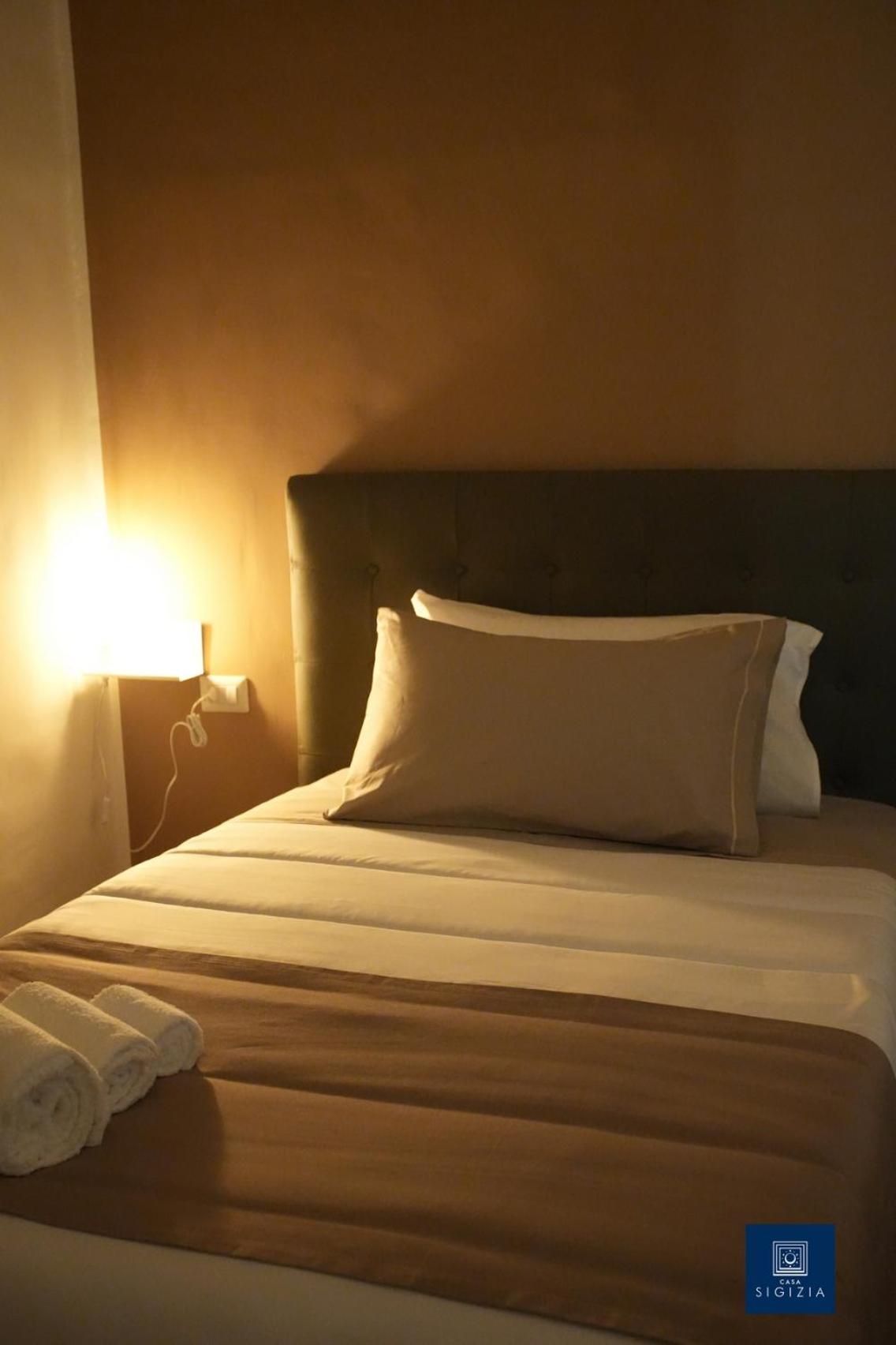 Single Room with Private Bathroom