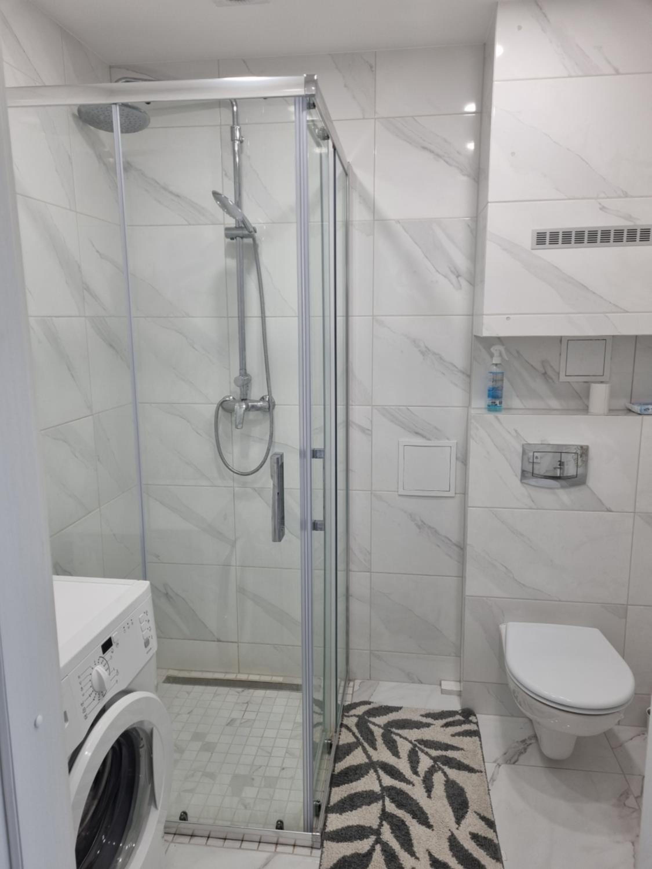 One-Bedroom Apartment - Photo 10