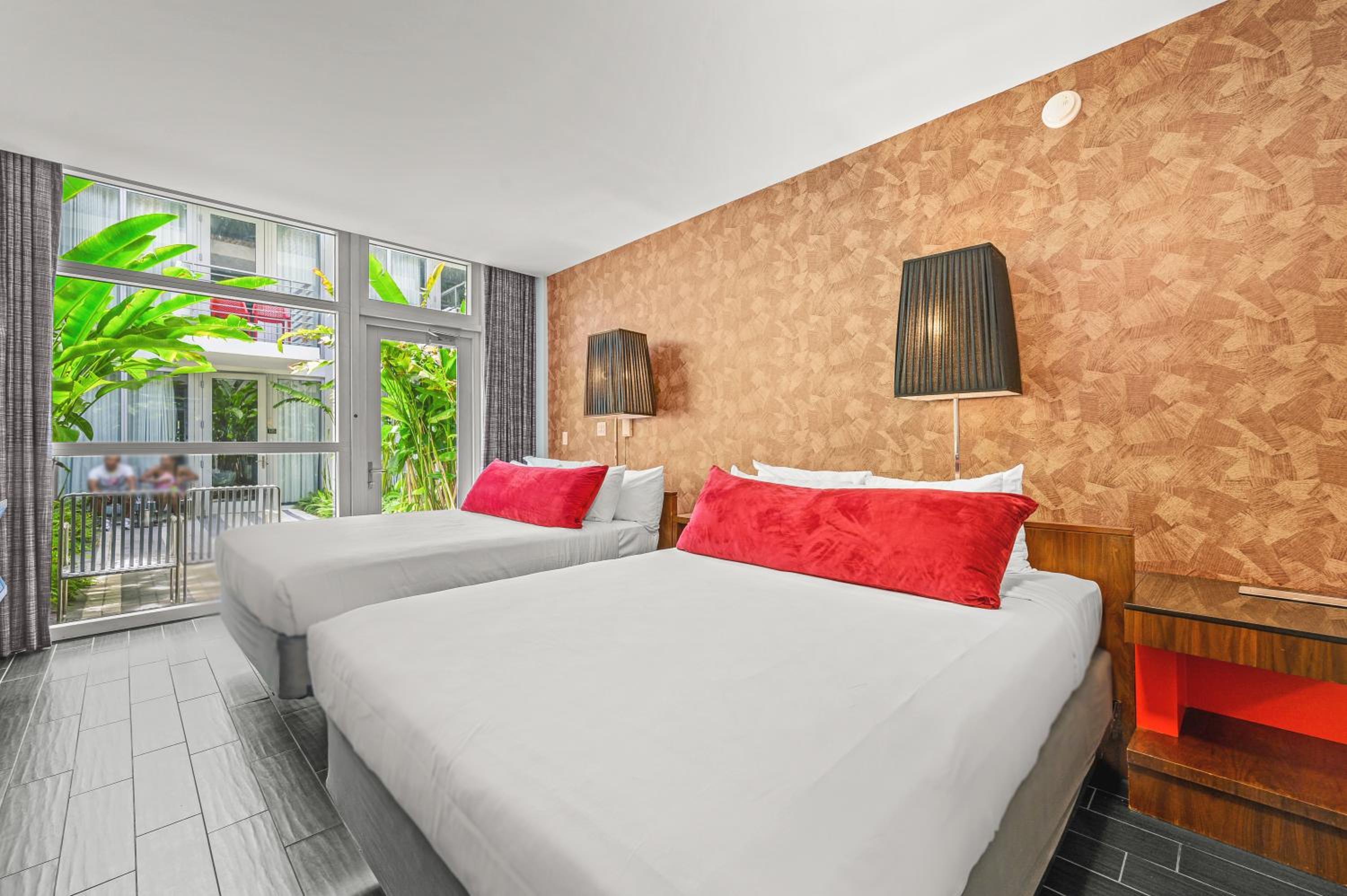 Deluxe Double Room with Garden View