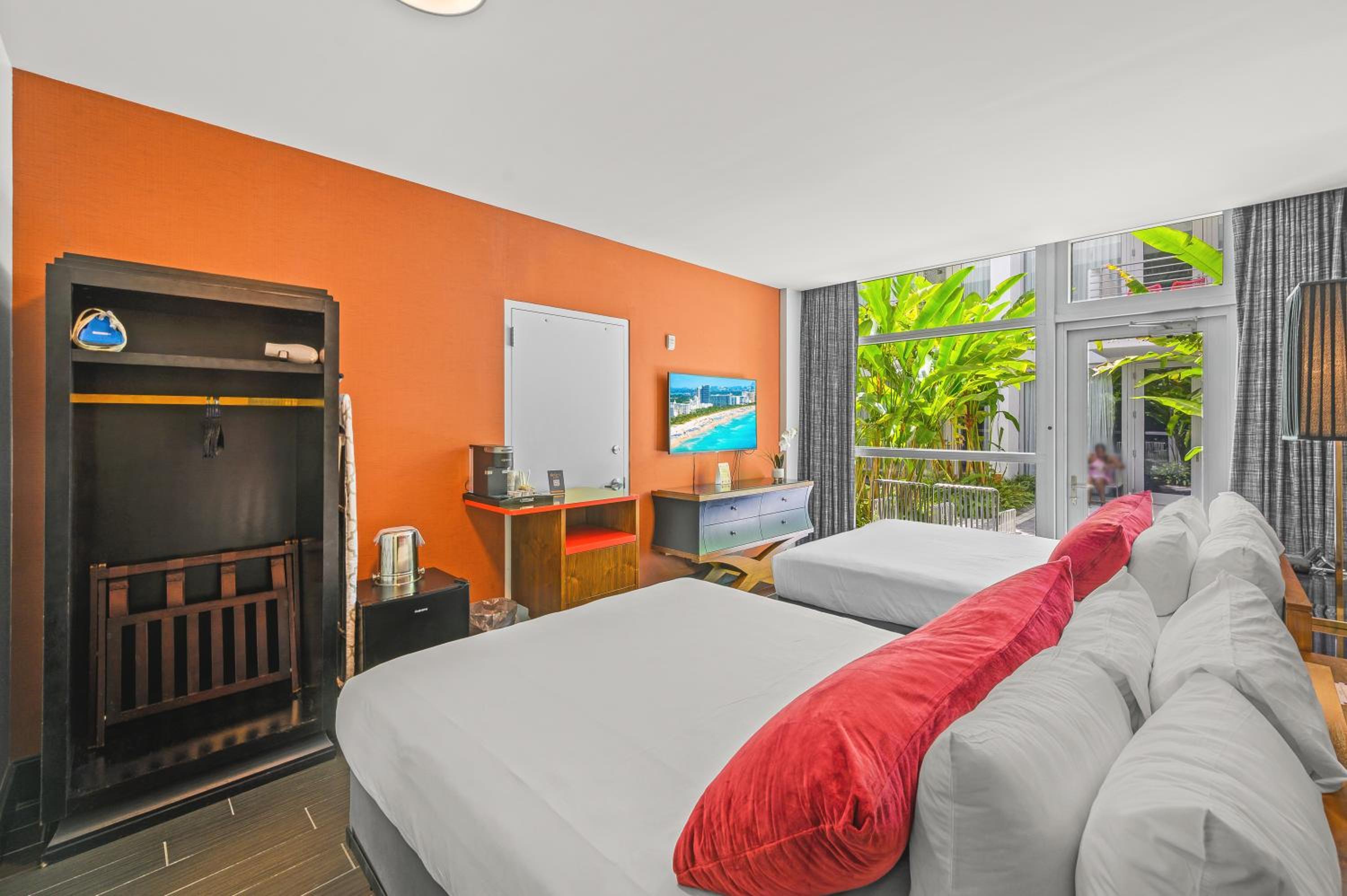 Deluxe Double Room with Garden View