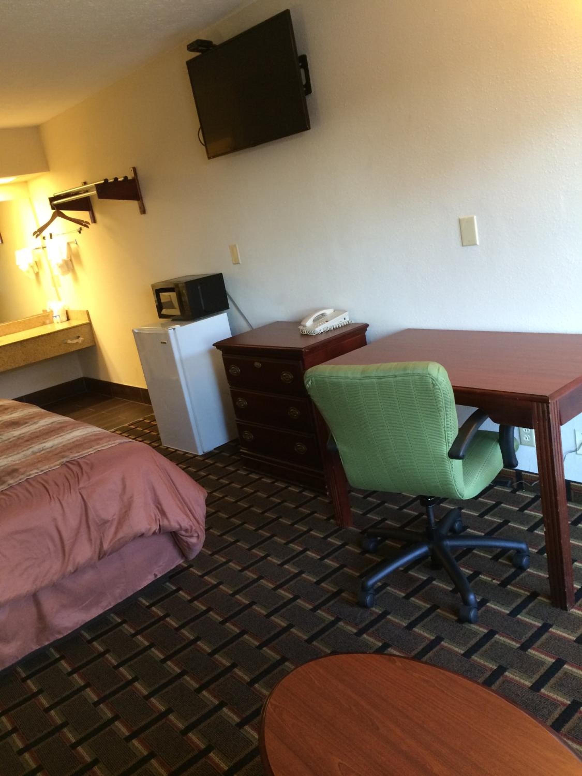 Business King Room - Non-Smoking photo 2