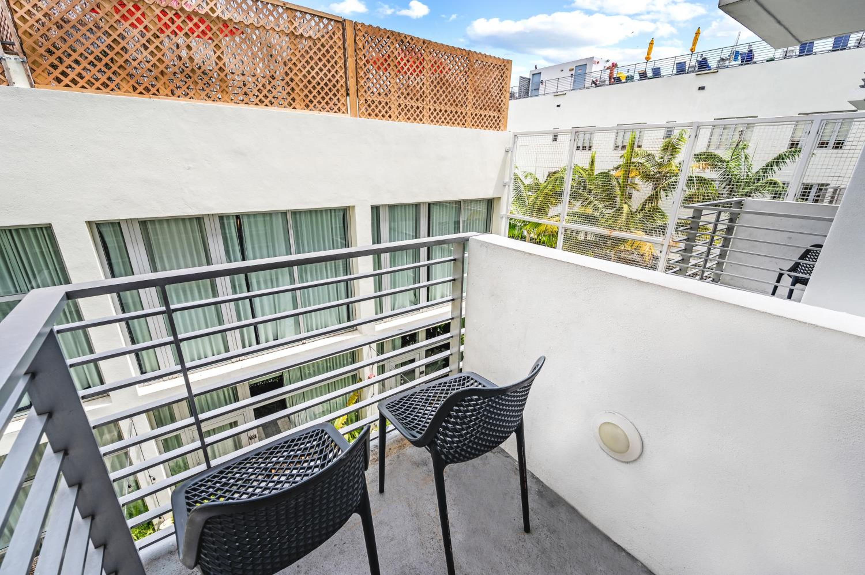 Deluxe King Room with Balcony