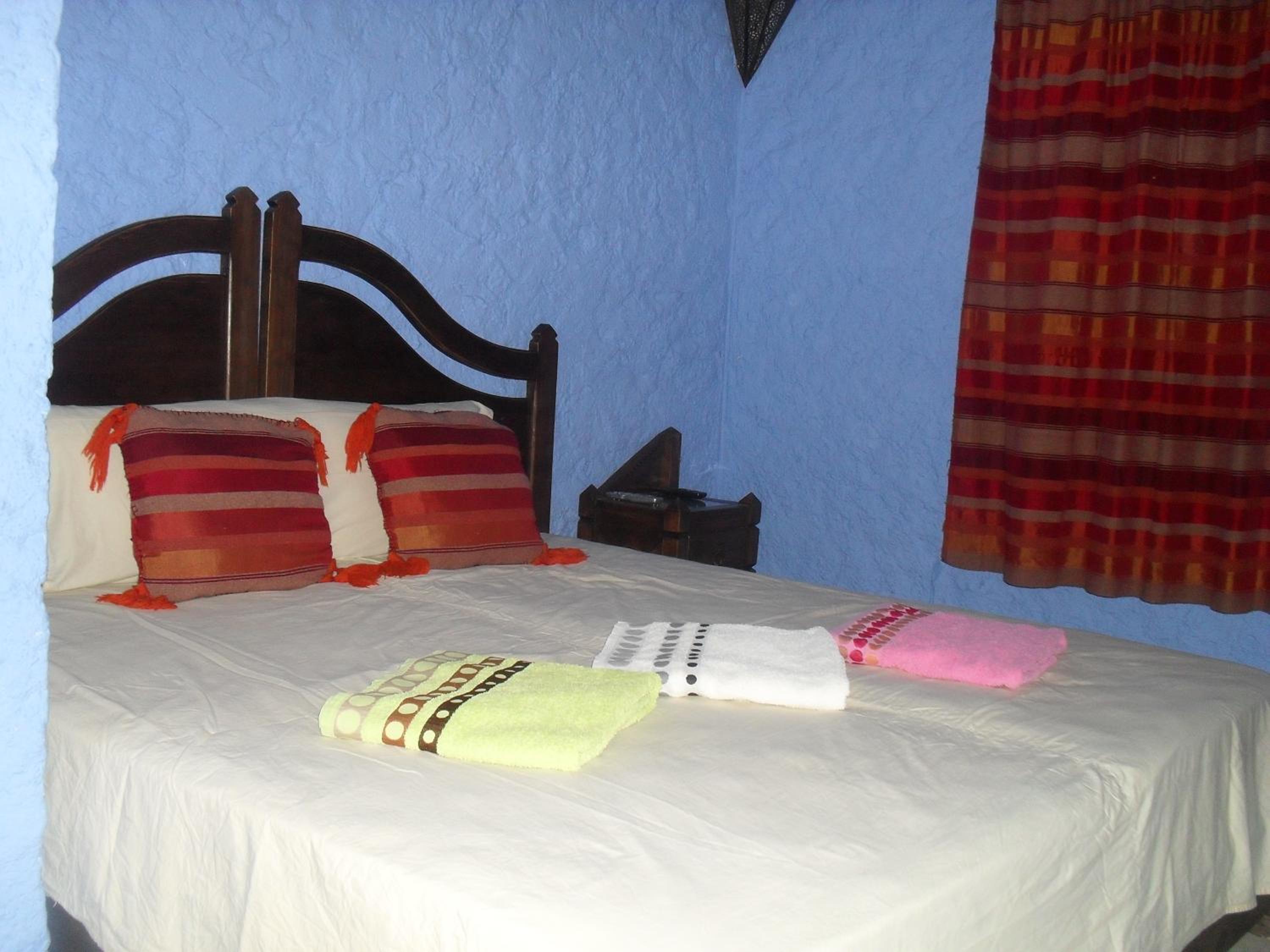 Standard Double Room - Photo 7
