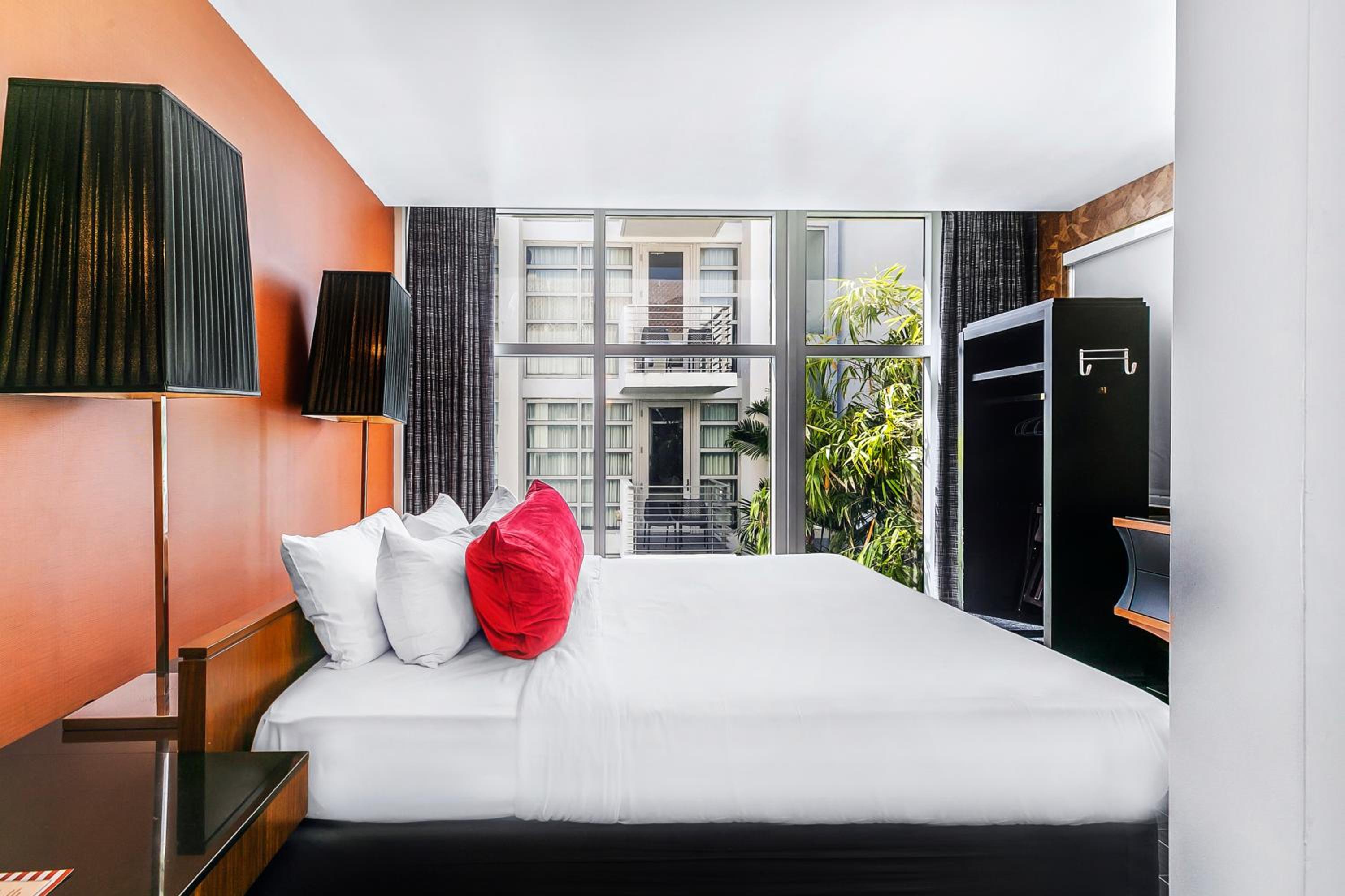 Premium Rooftop King Room with Terrace