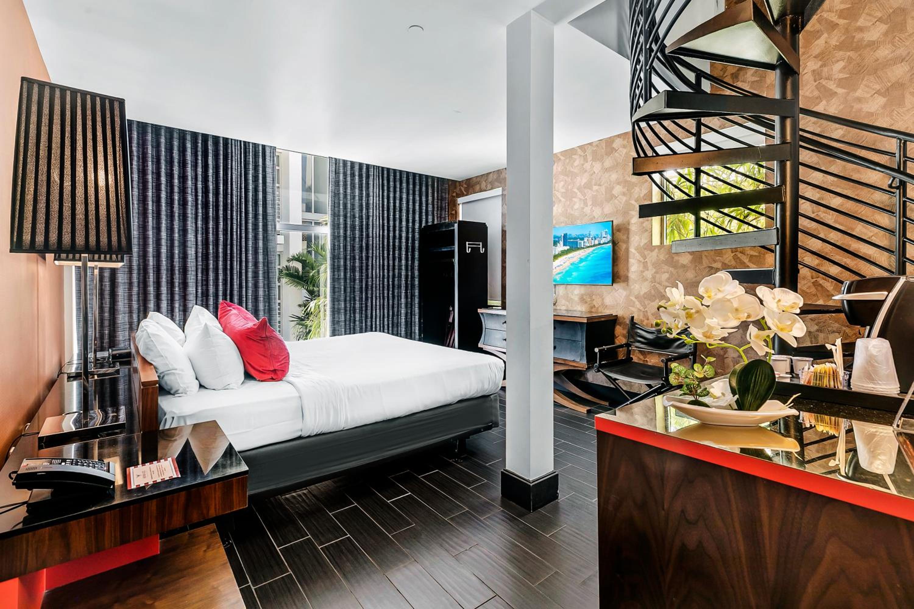 Premium Rooftop King Room with Terrace