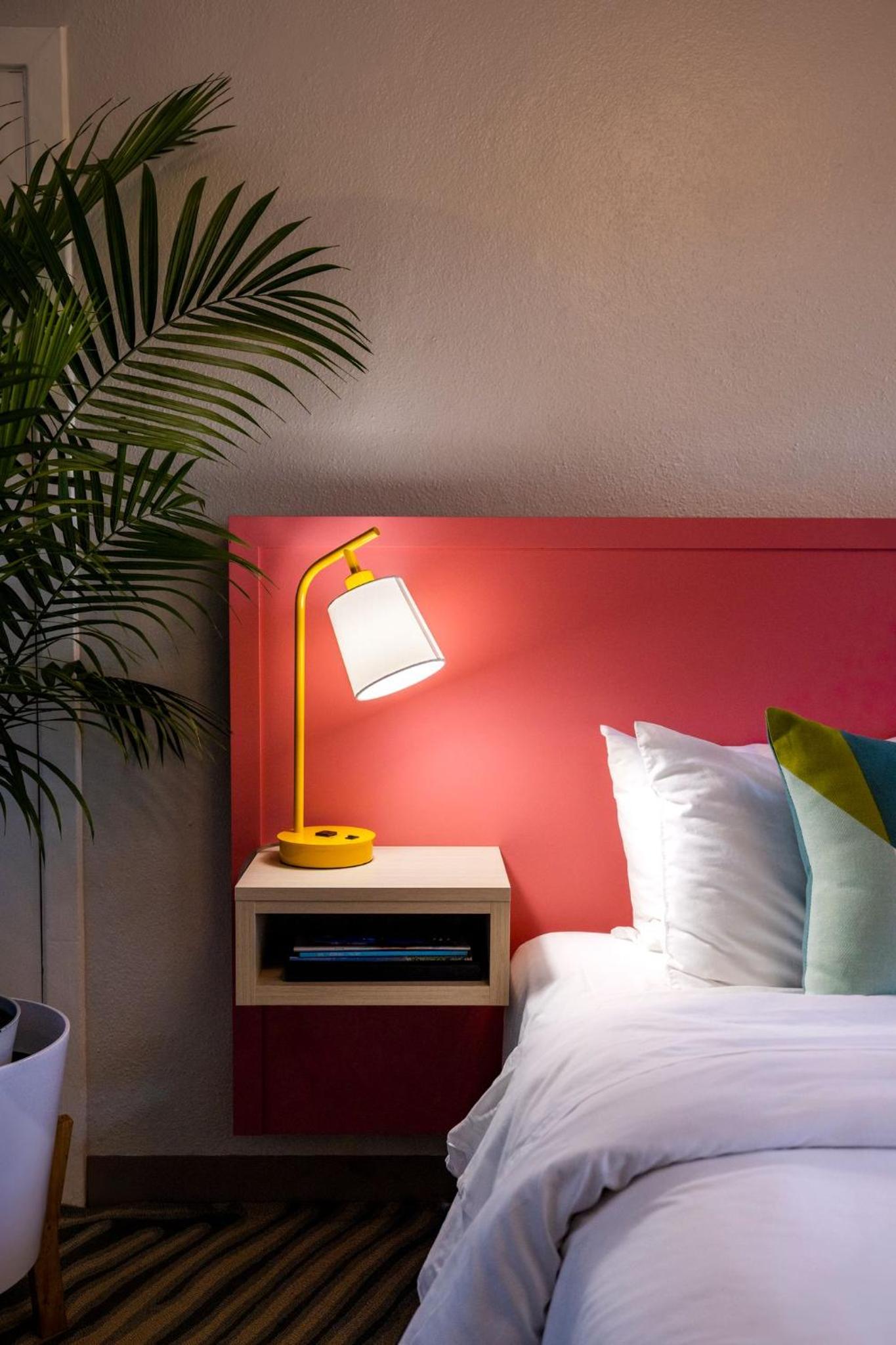 Standard King Room photo 1