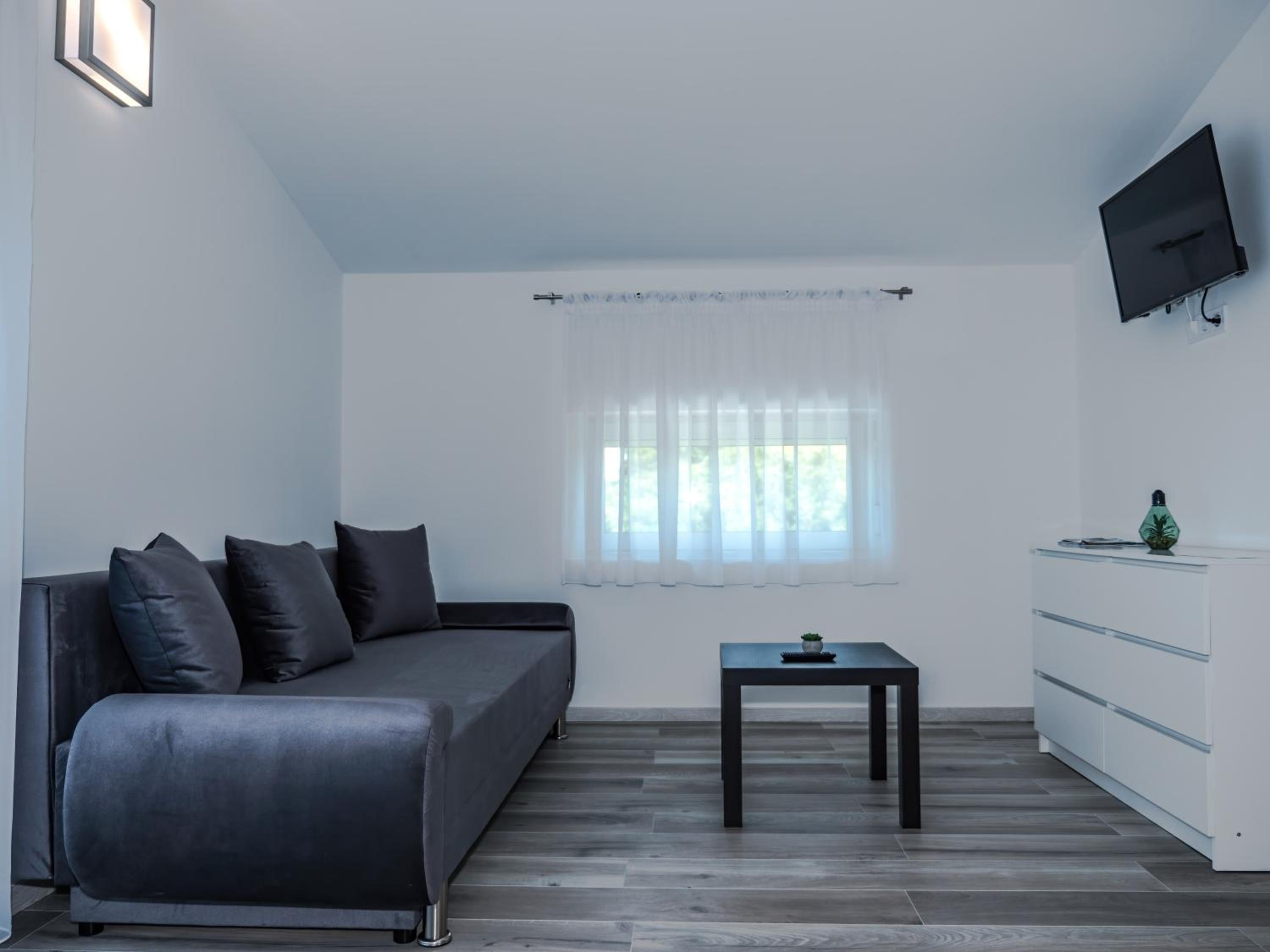 Apartment with Balcony photo 1