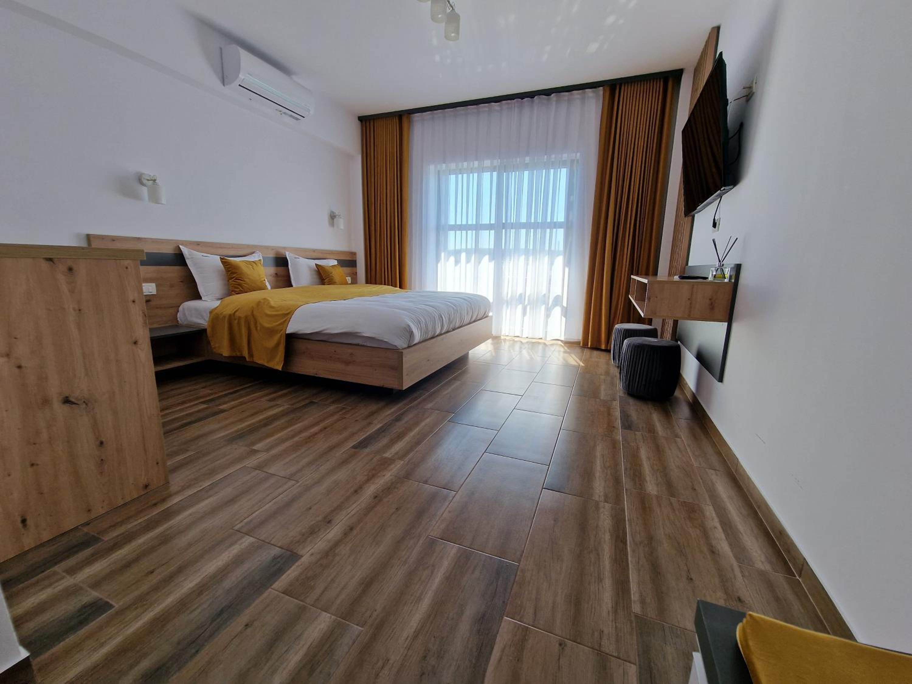 Double Room - Photo 2