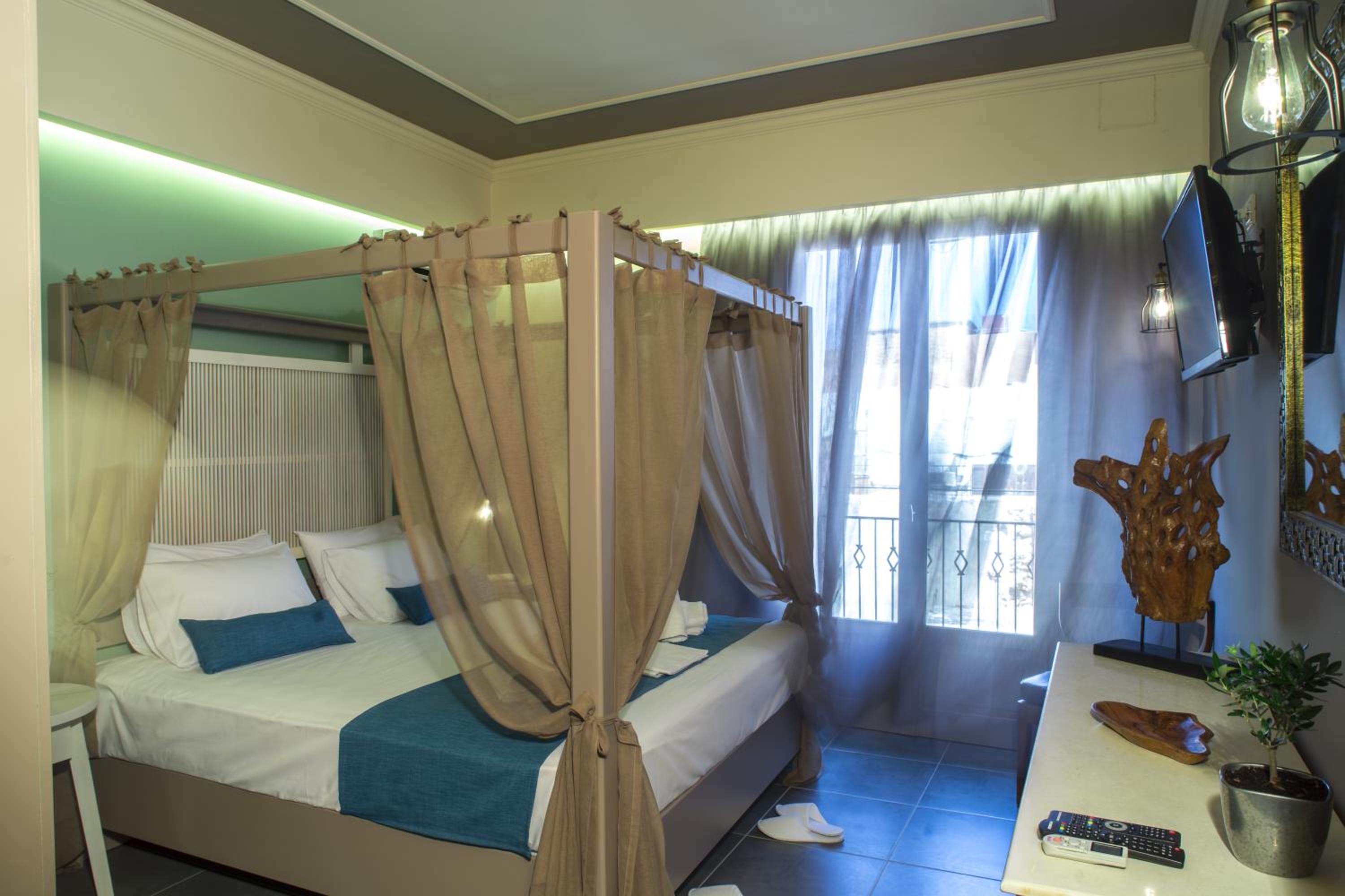 Classic Room with Balcony photo 2