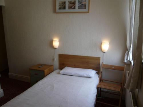  Single Room on-suite 