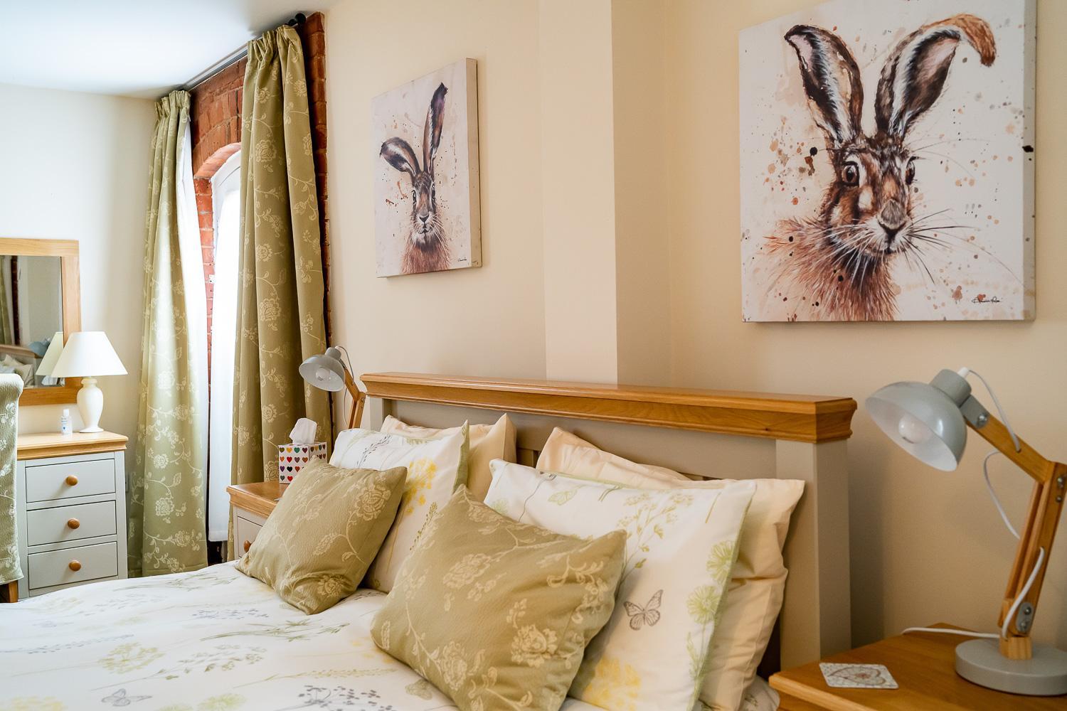 Superior Suite - Photo 9