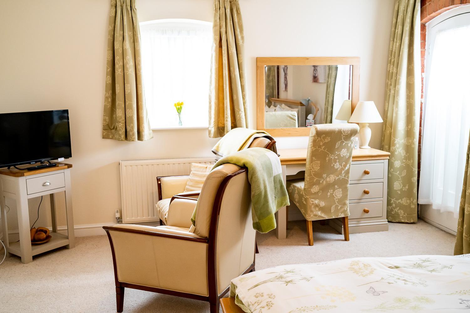 Superior Suite - Photo 20