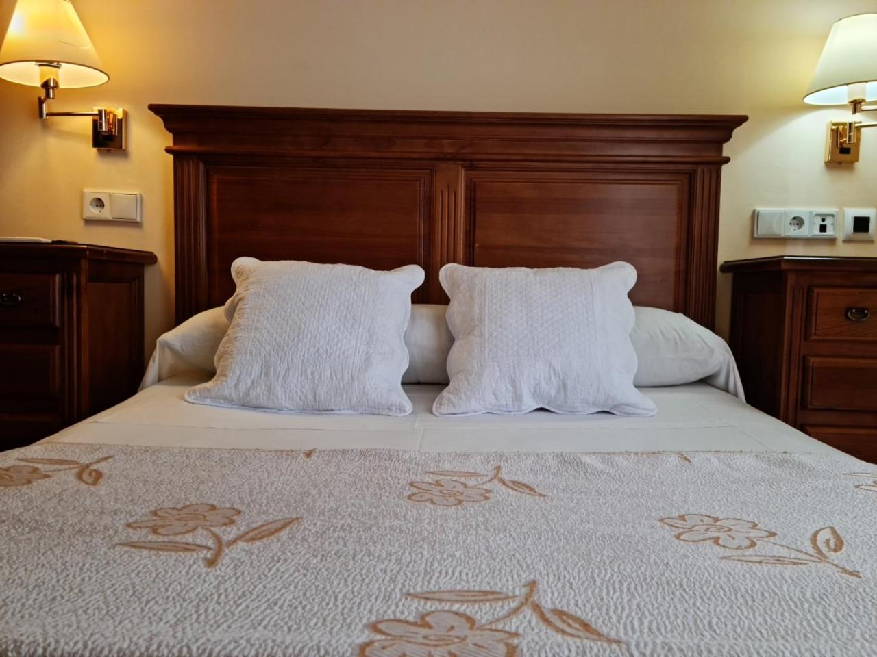 Double Room - Photo 3