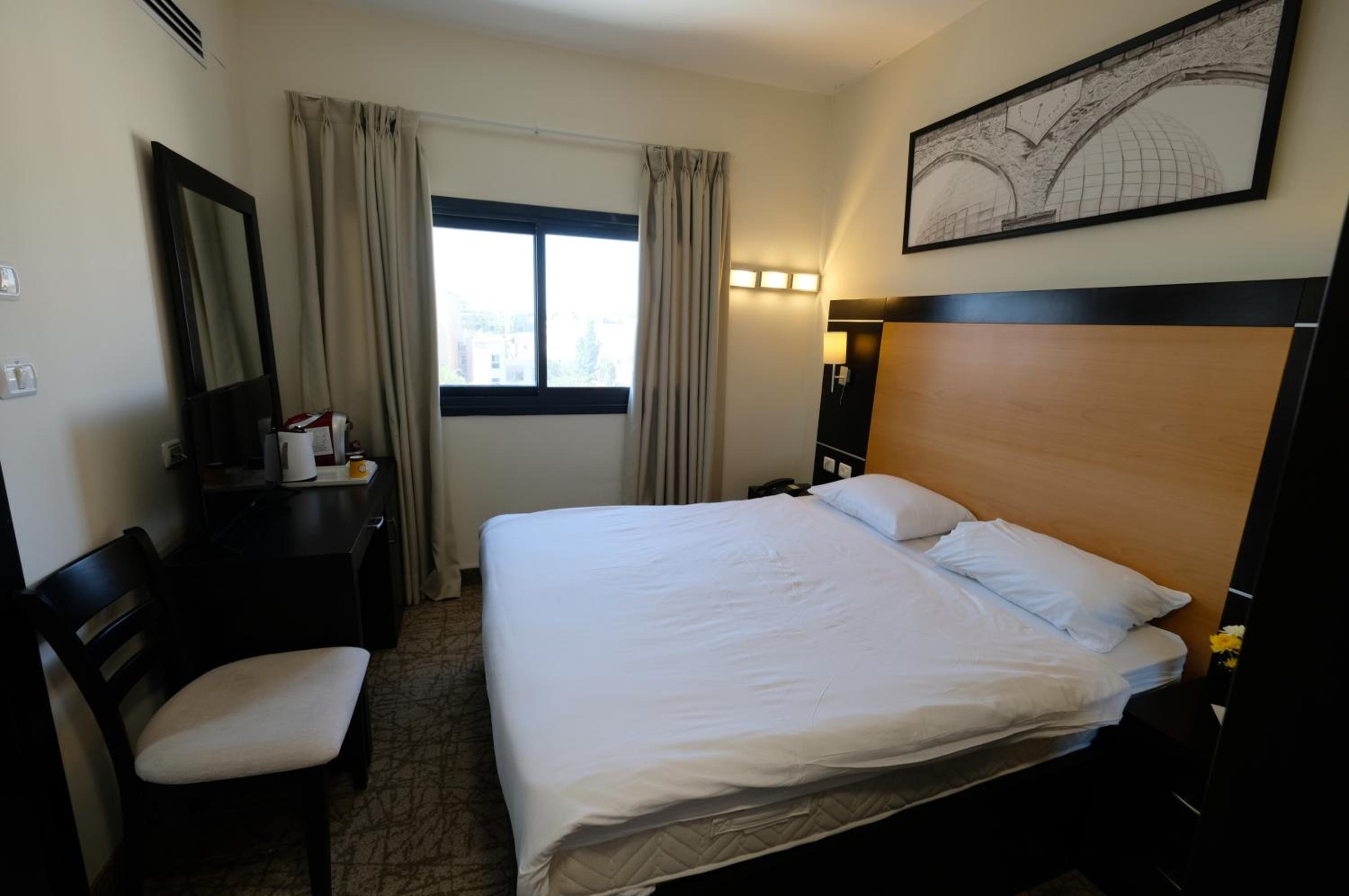 Economy Double Room - Photo 3