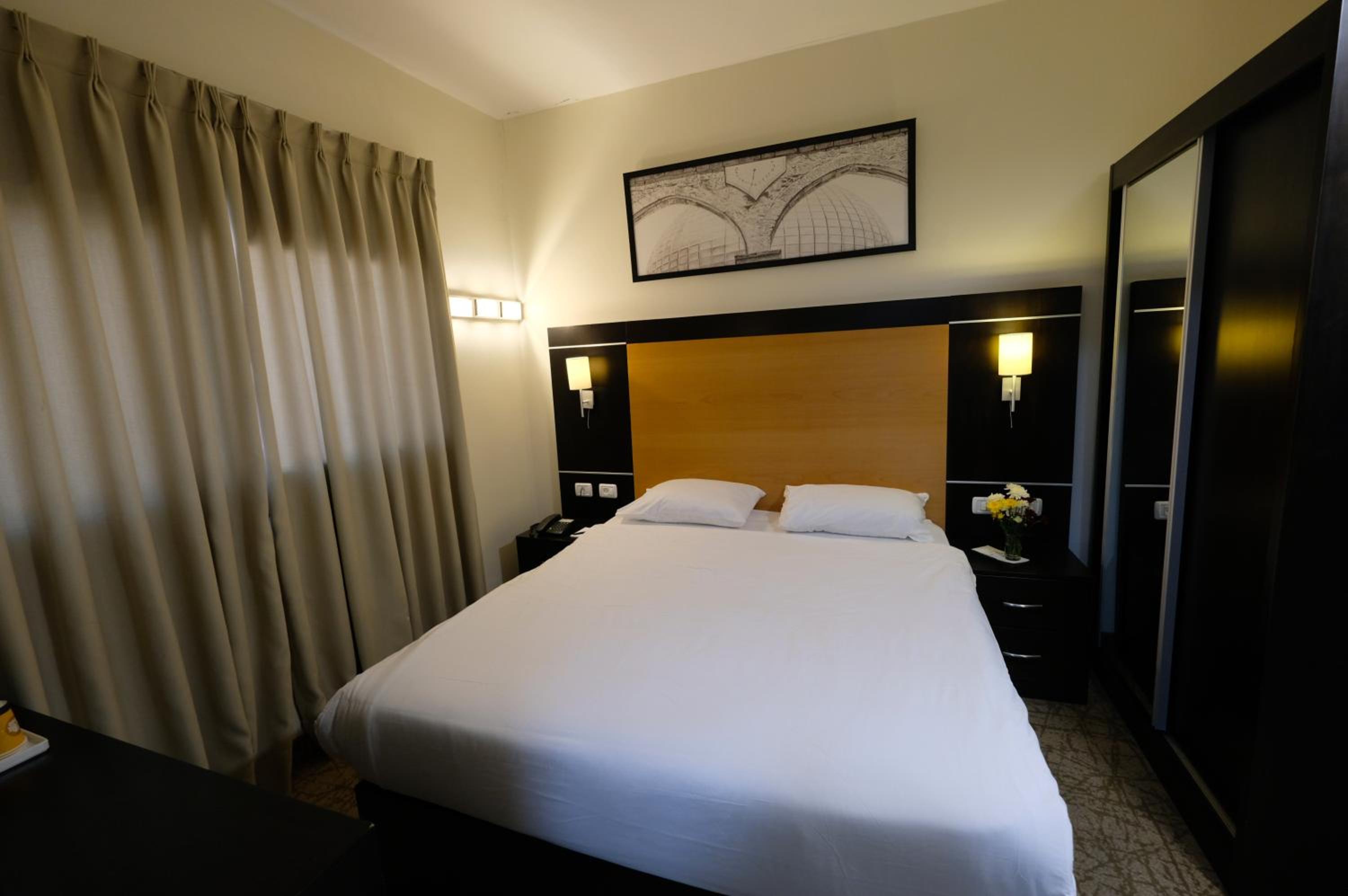 Economy Double Room - Photo 4