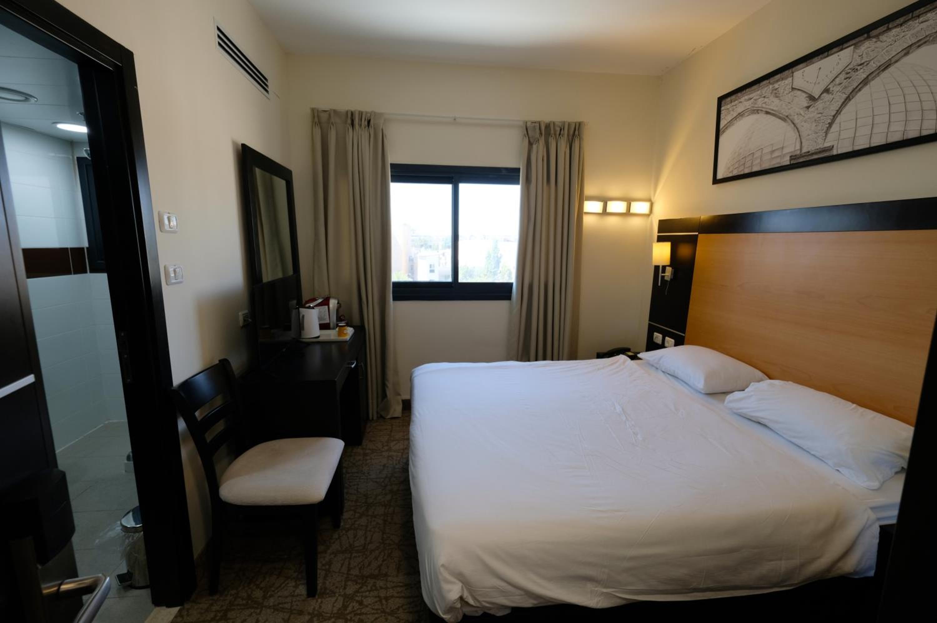 Economy Double Room - Photo 2