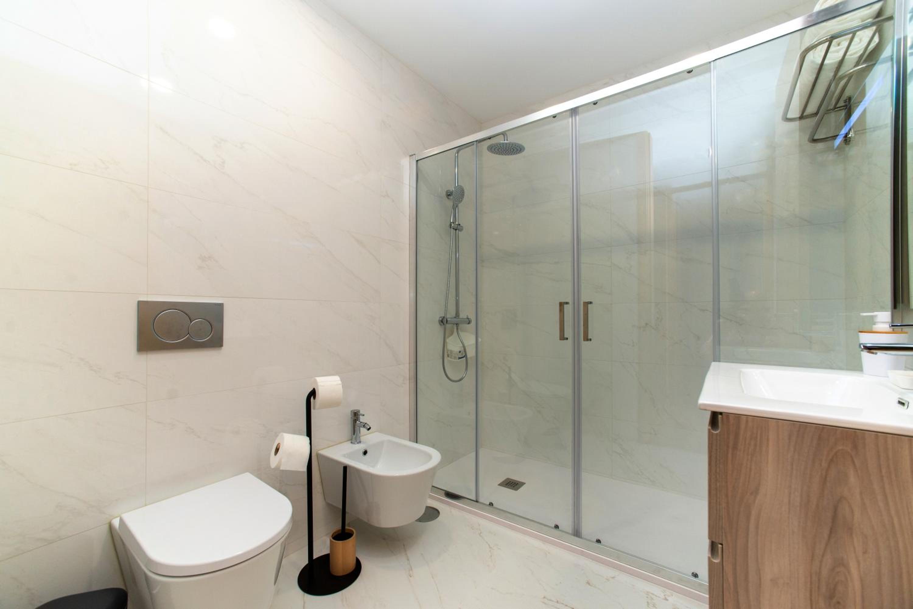 Two-Bedroom Apartment - Photo 2