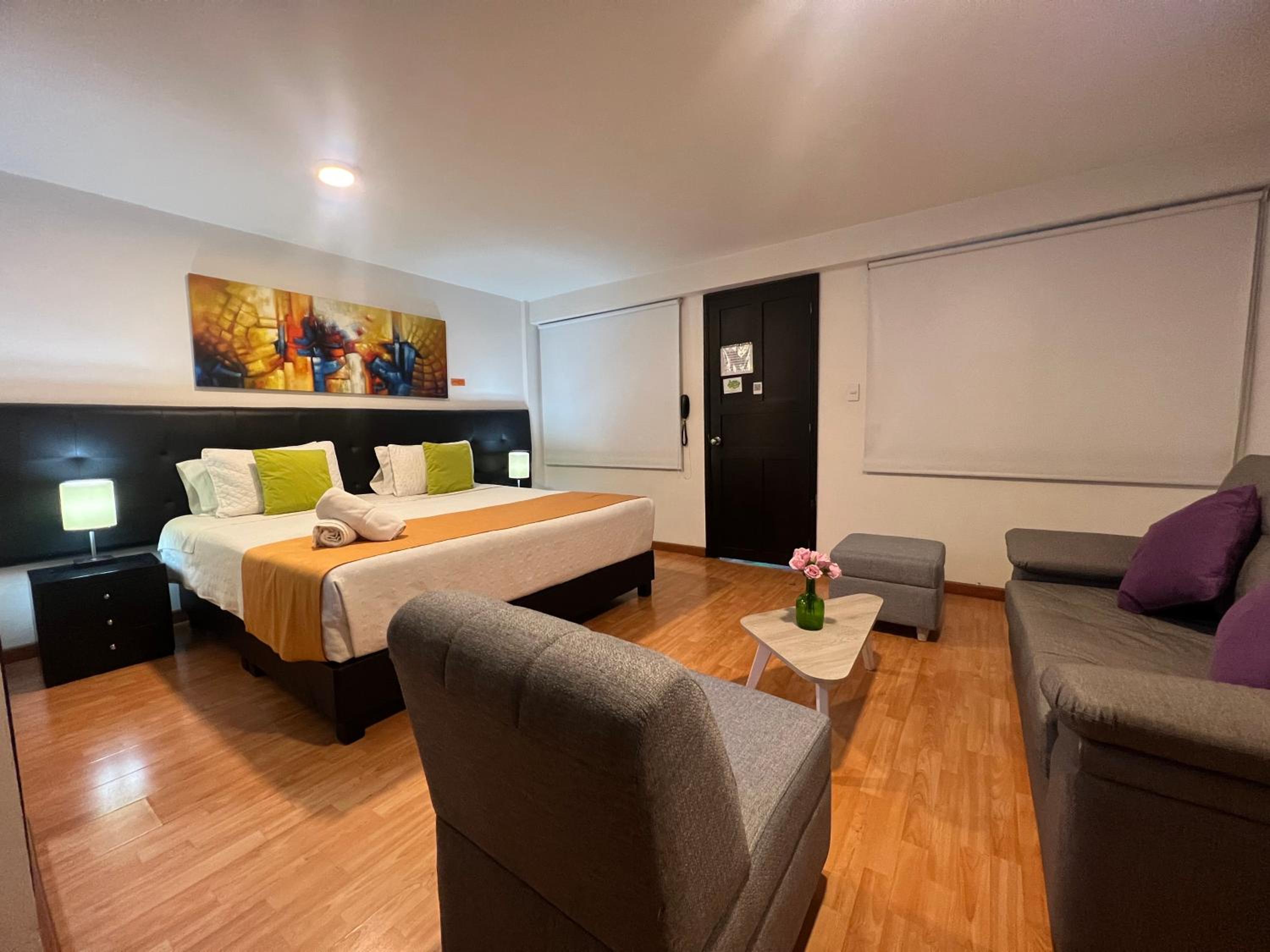 Double Room with Private Bathroom photo 1