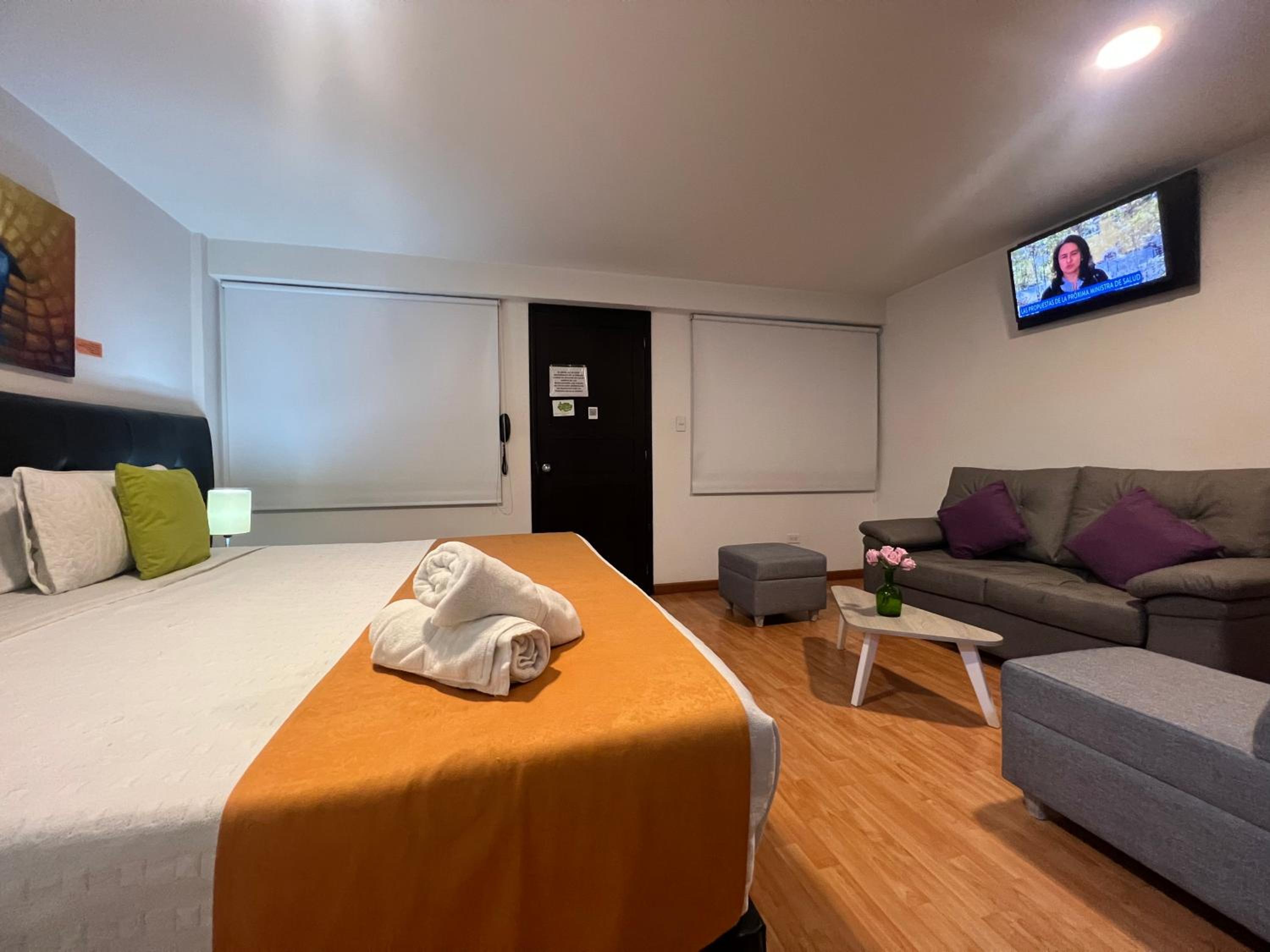 Double Room with Private Bathroom photo 3
