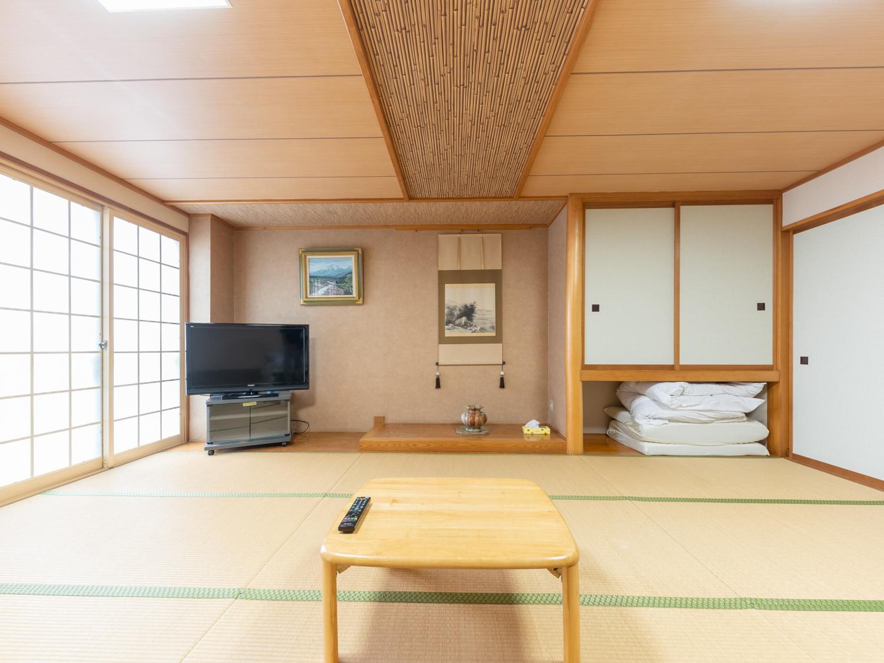 Japanese-Style Room