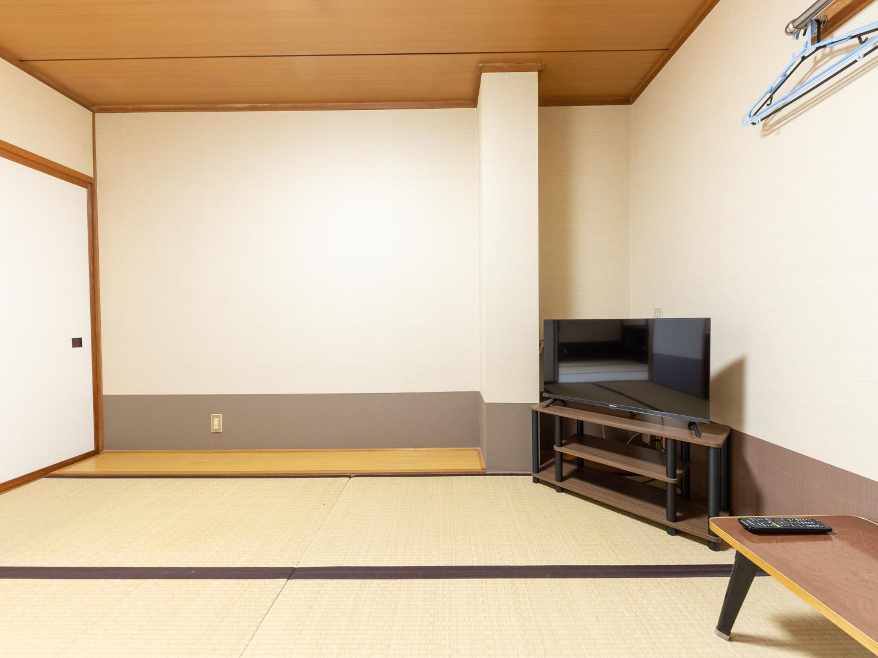 Japanese-Style Quadruple Room - Photo 7