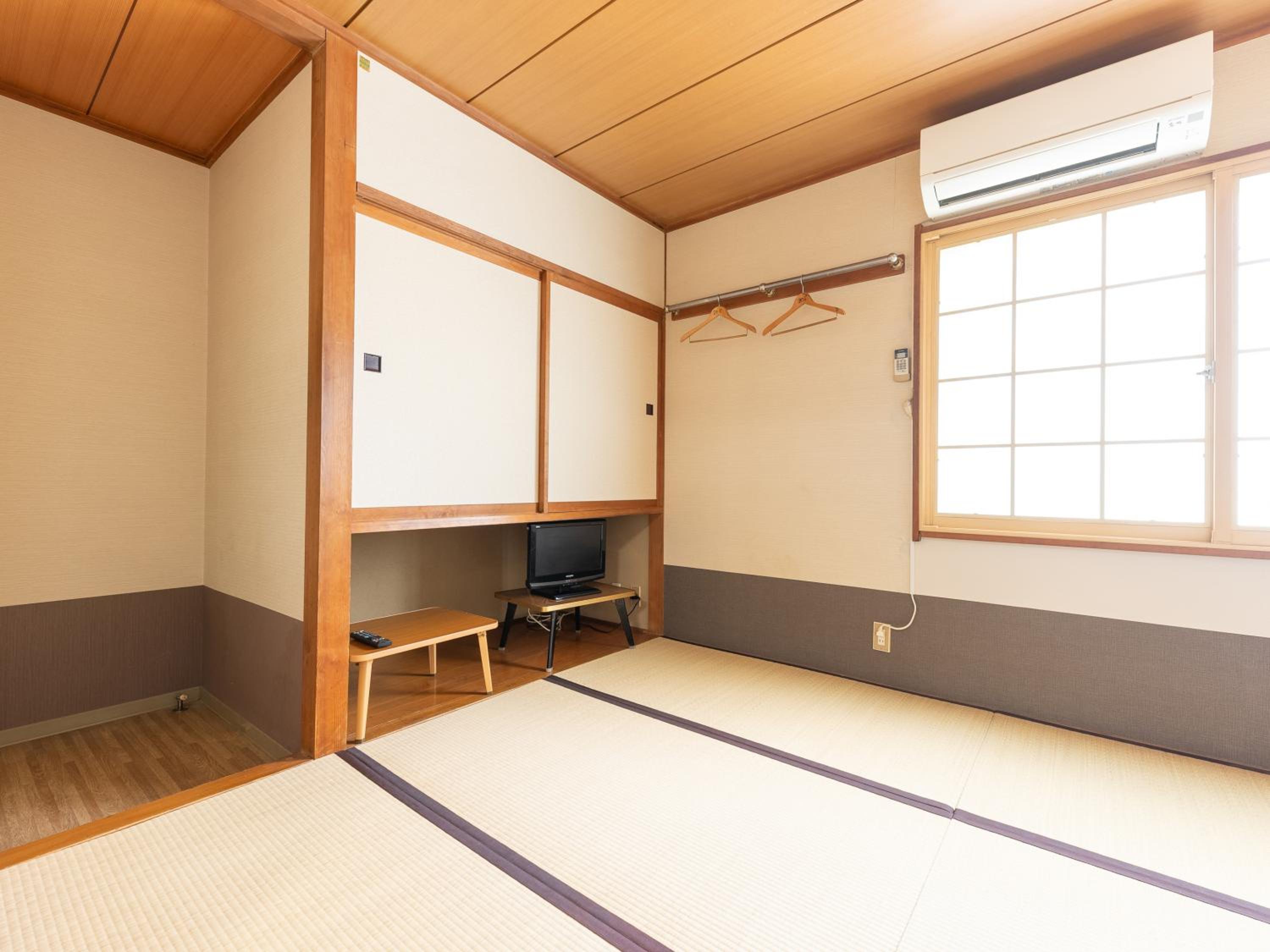 Japanese-Style Quadruple Room - Photo 5