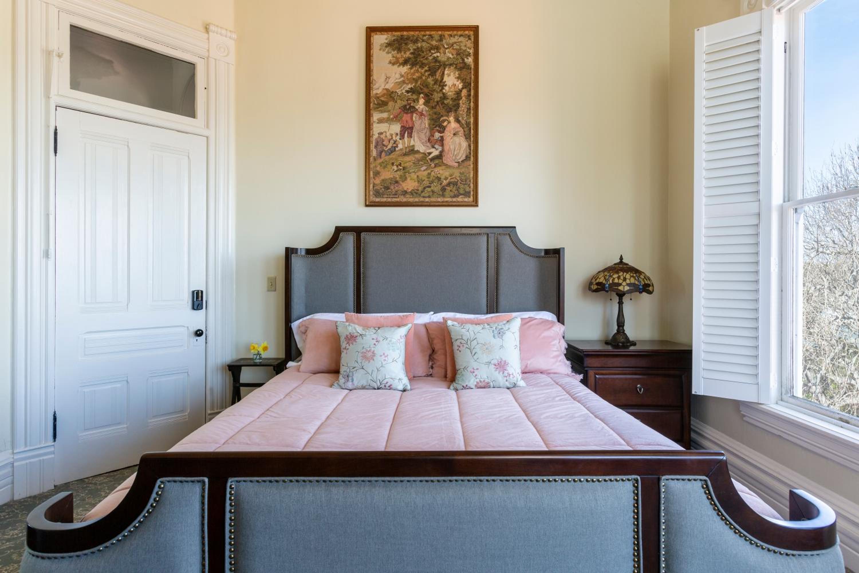 King Room with Private Bathroom photo 1