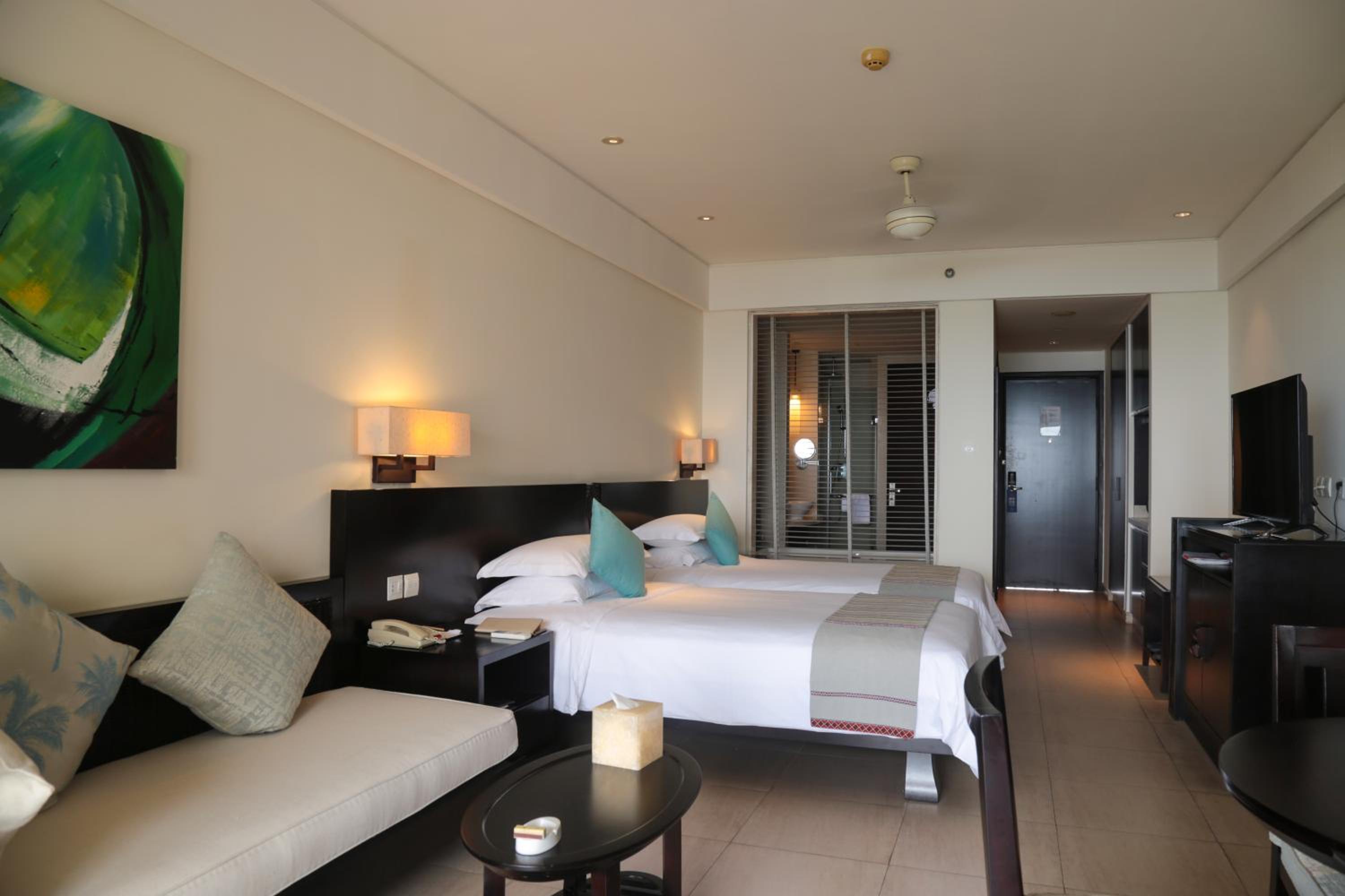 Supreme Seaview Twin Room - Photo 5