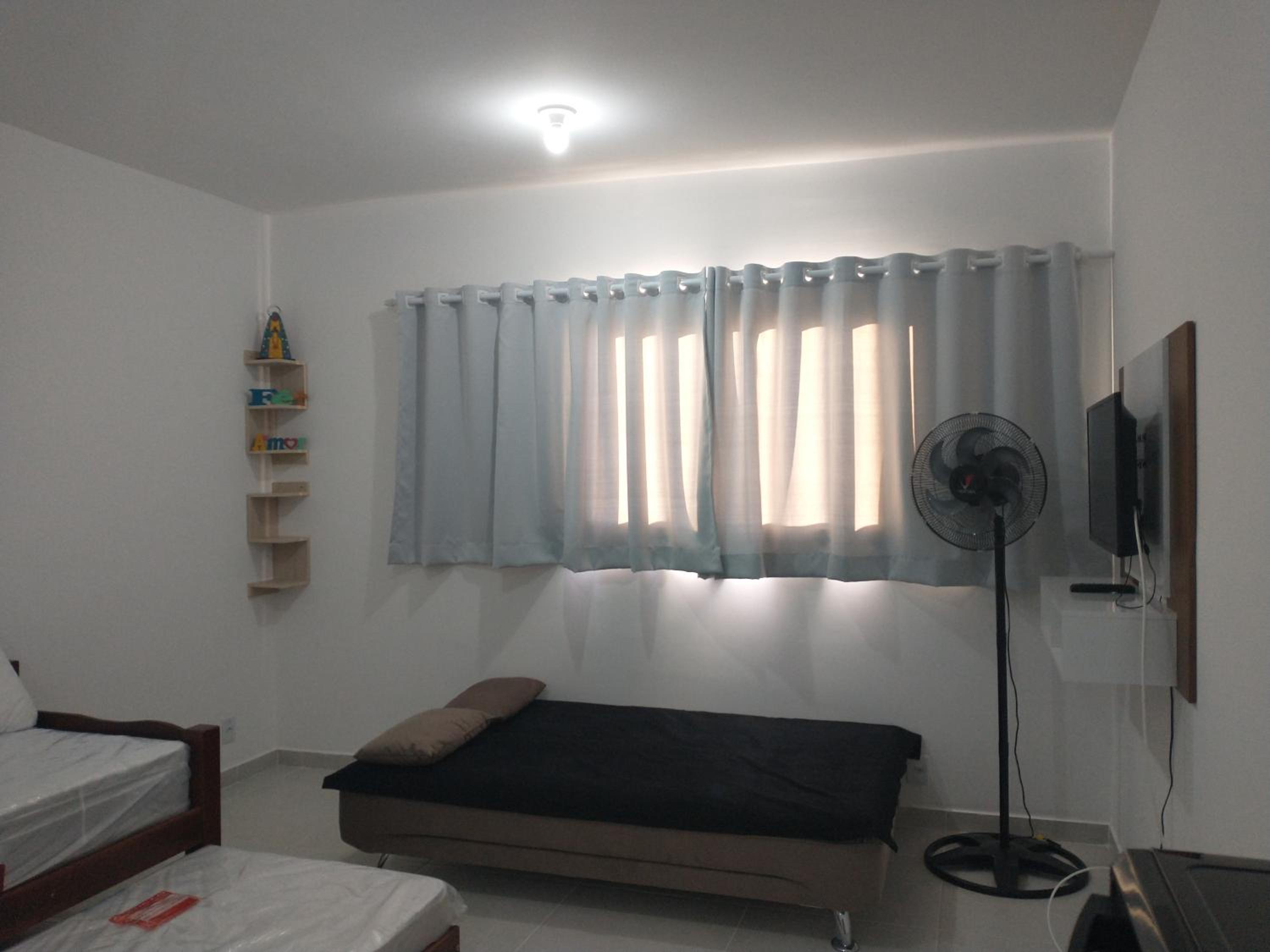 Apartment with Mountain View - Photo 4