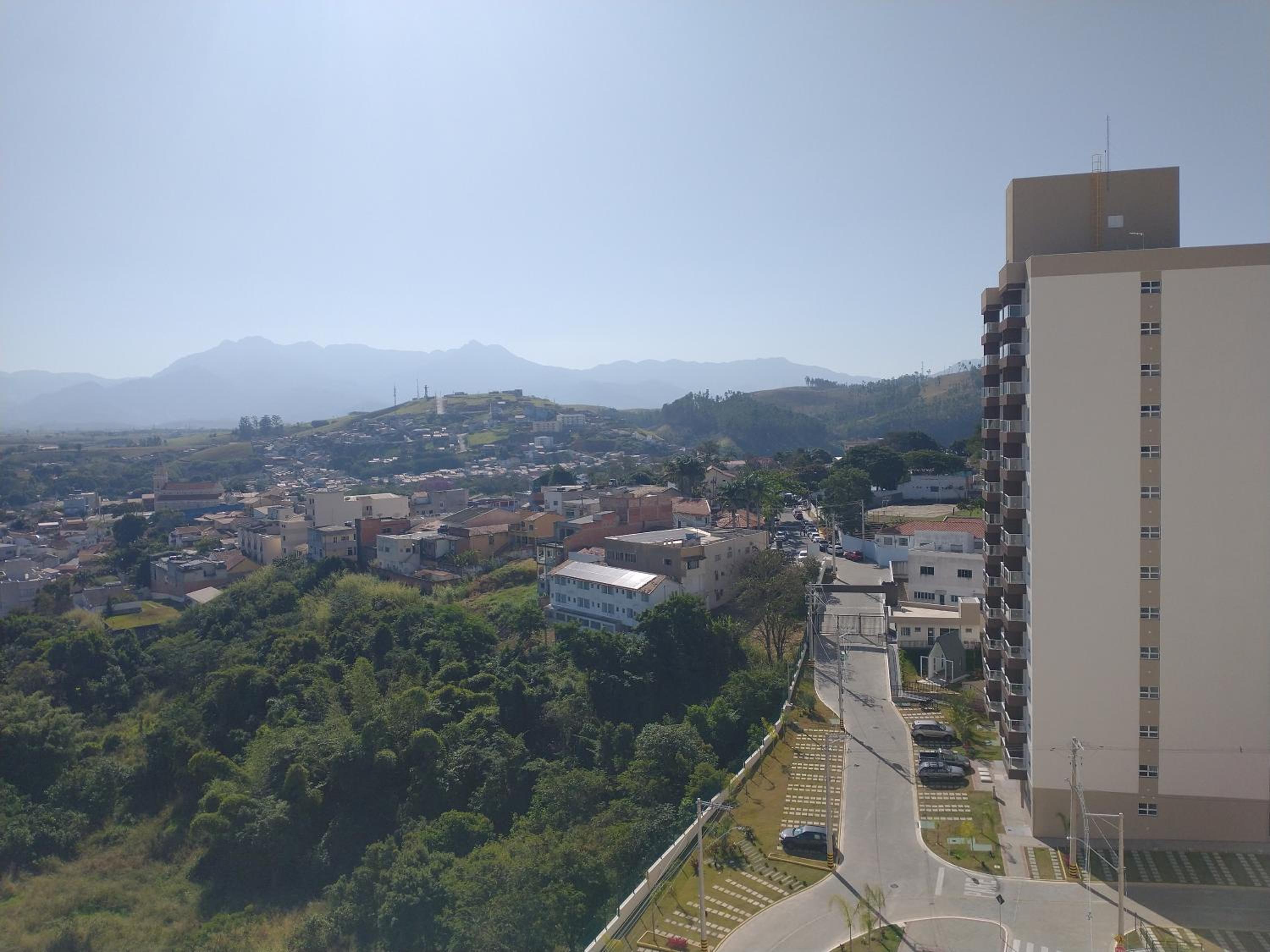 Apartment with Mountain View - Photo 2