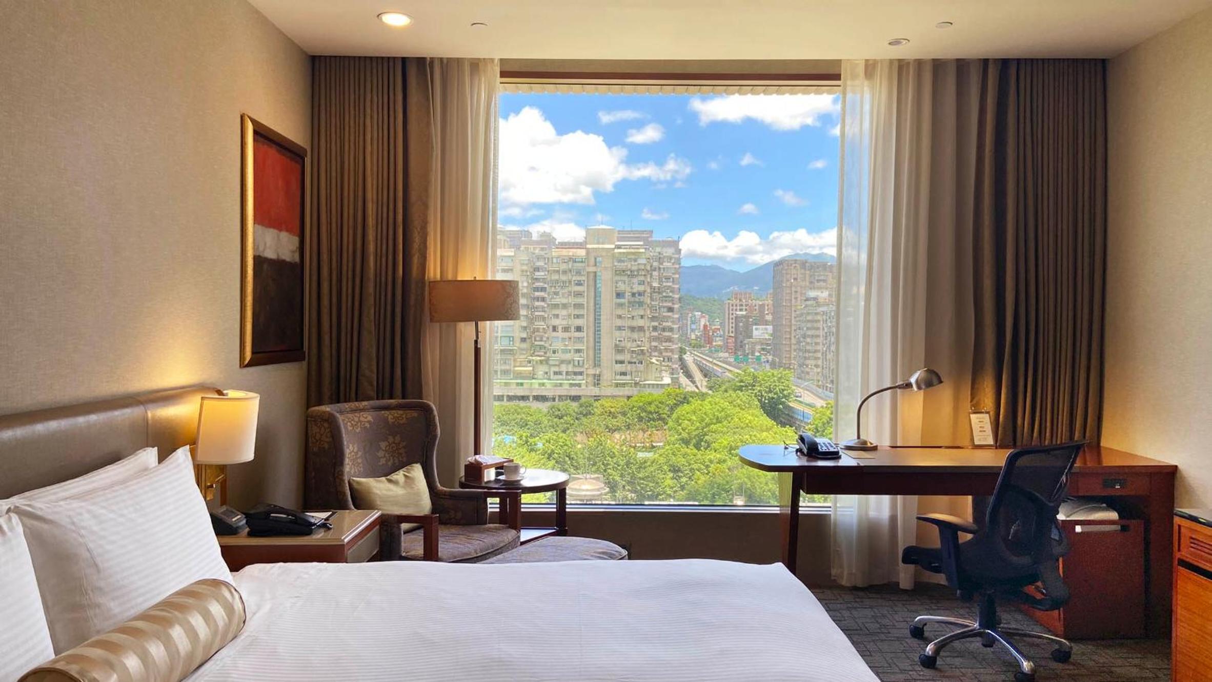 Studio Double with Park View