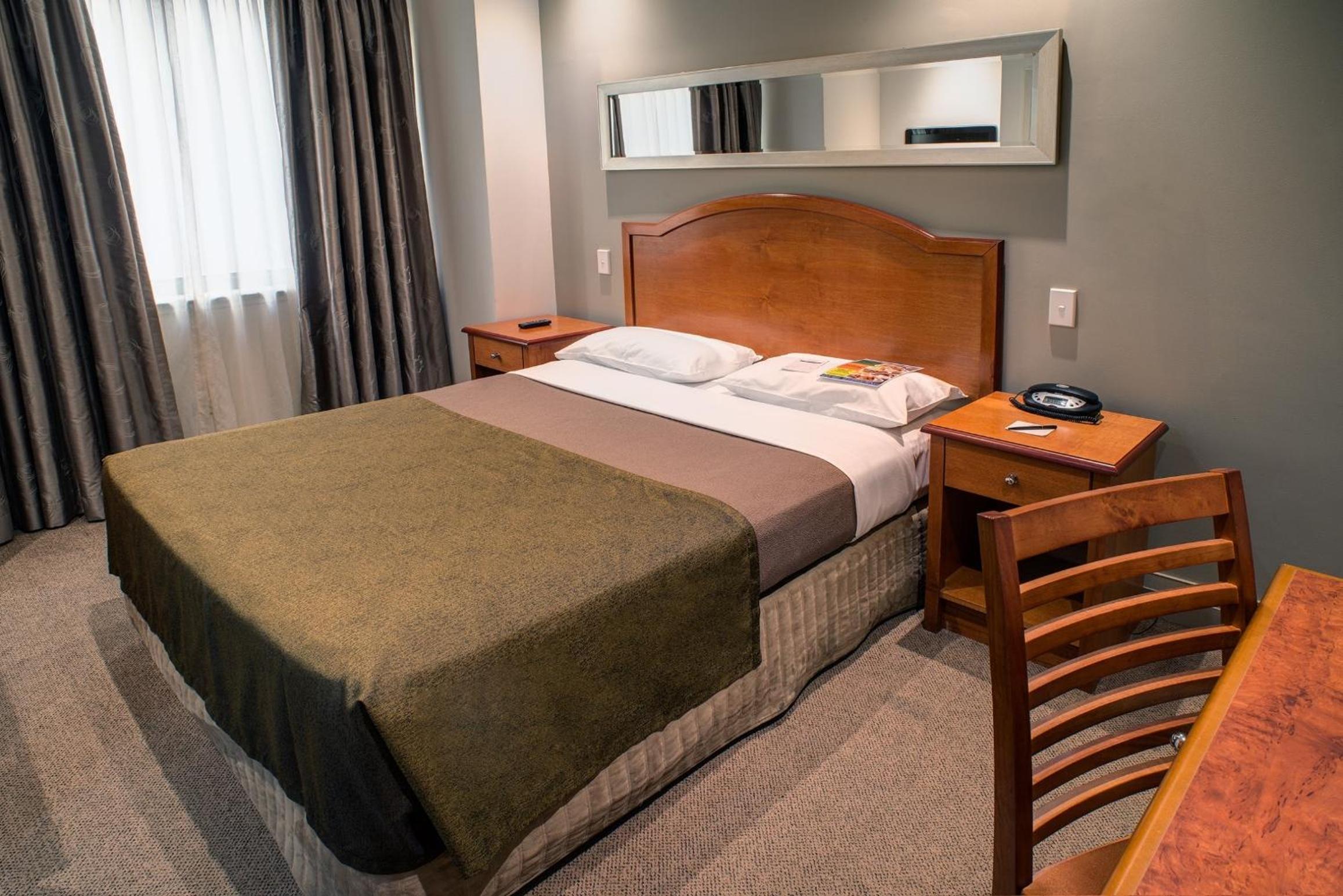 Standard Queen Room