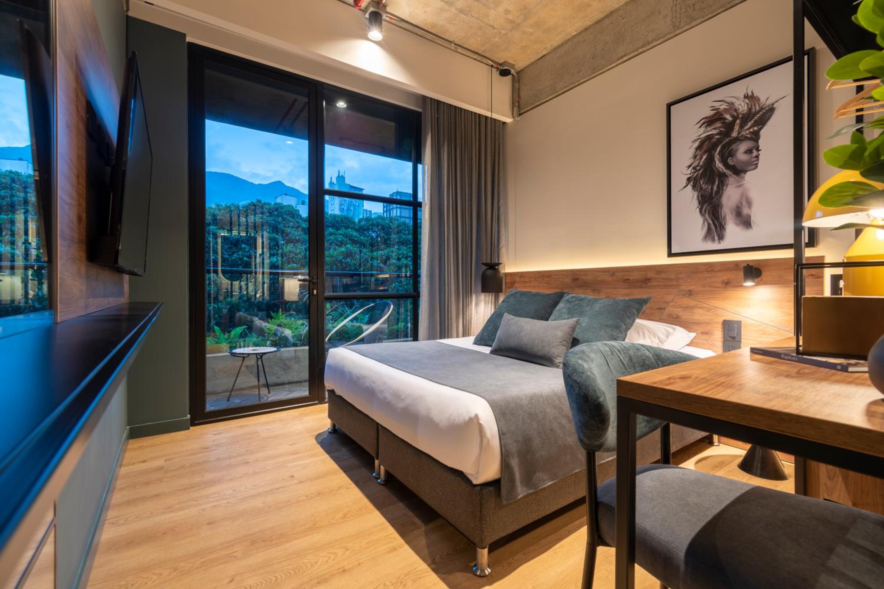 Queen Room with Balcony