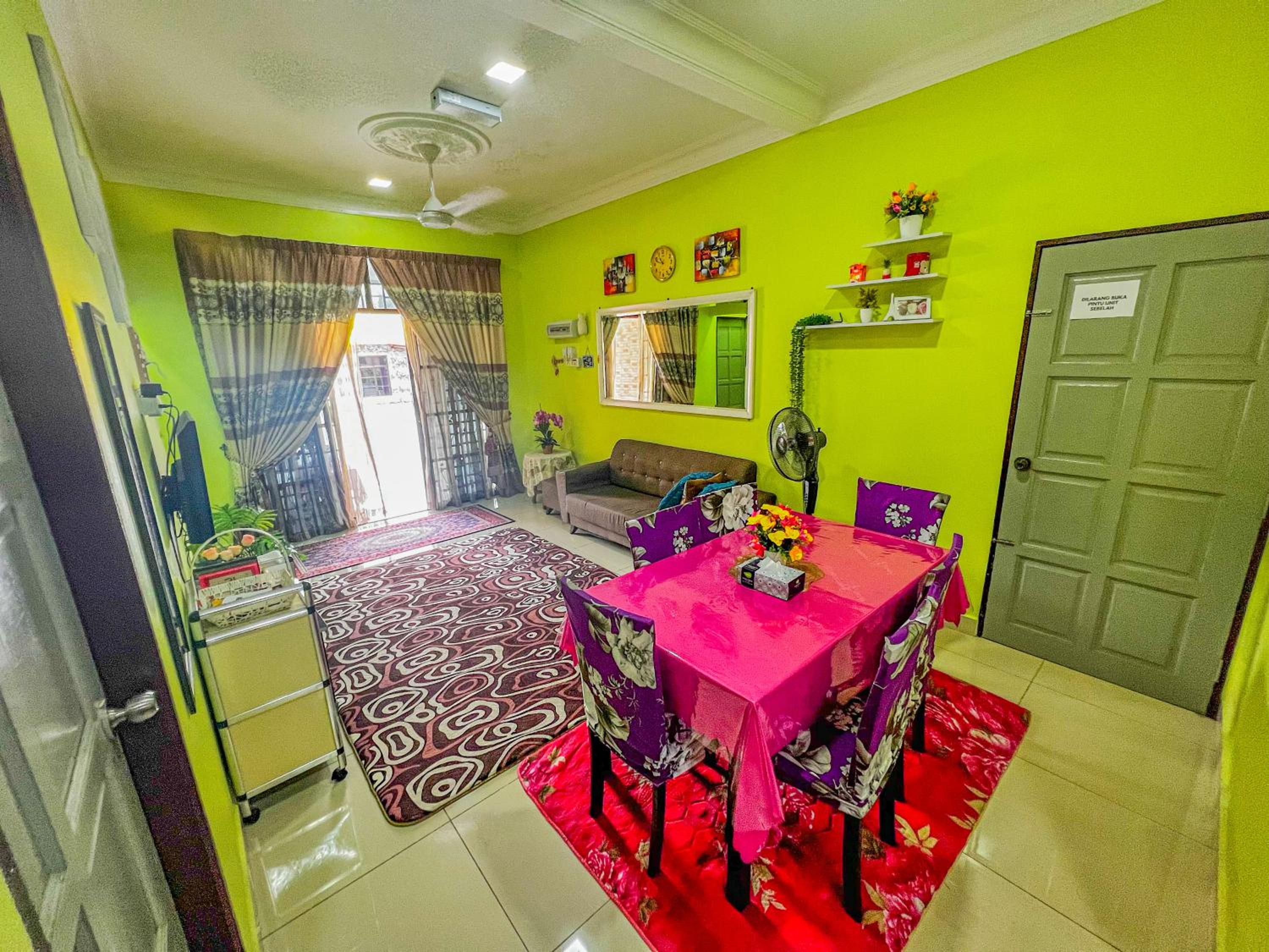 Two-Bedroom House photo 2