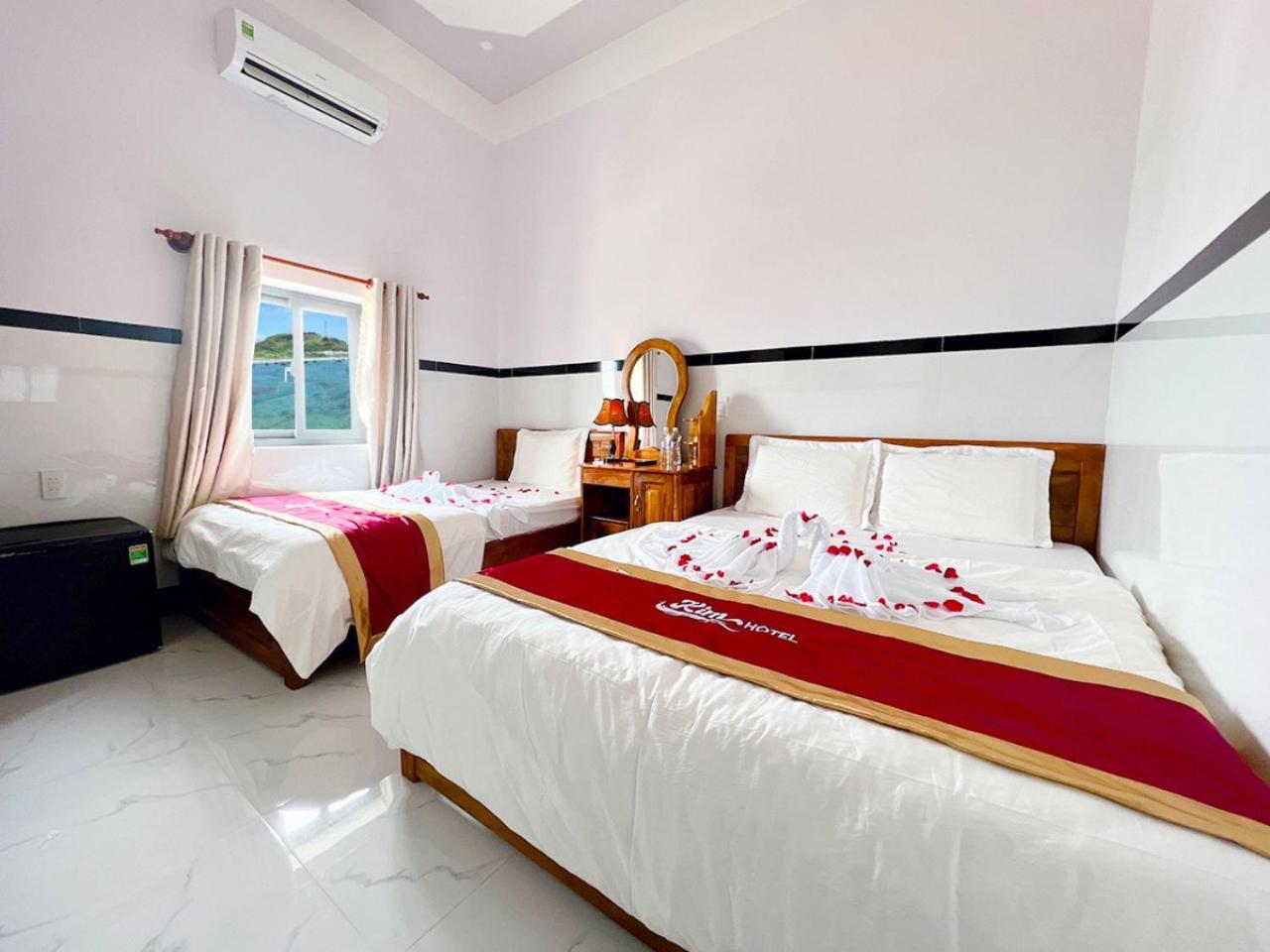 Standard Triple Room with Sea View photo 2