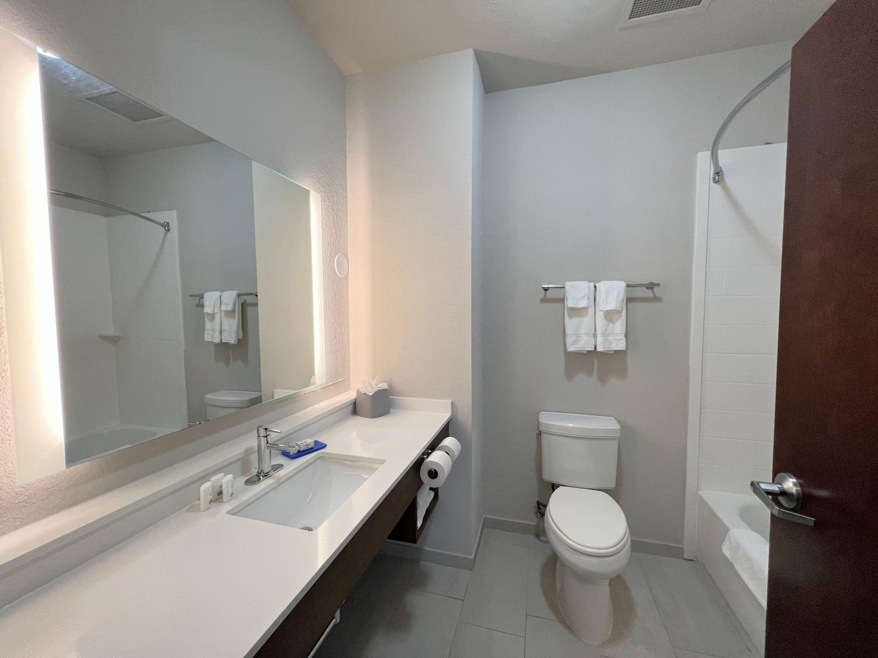 Queen Suite with Two Queen Beds