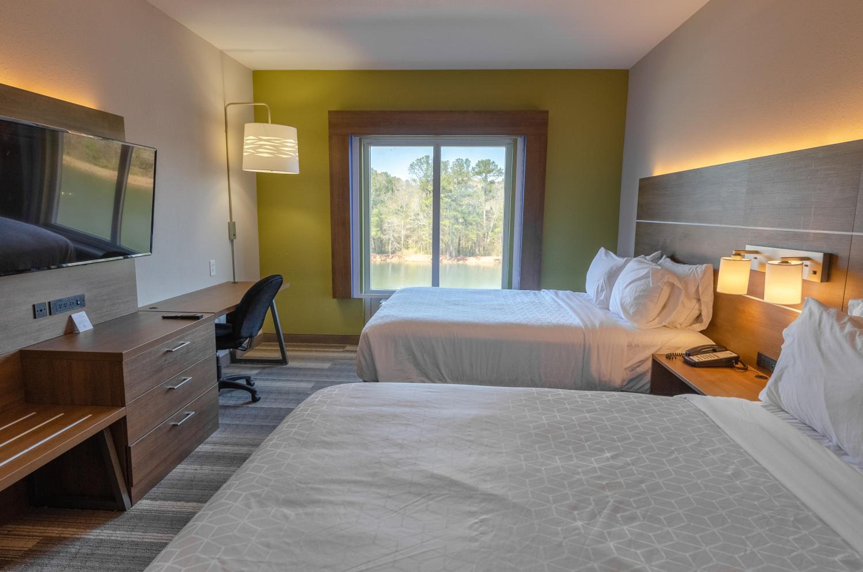 Standard Room with Two Queen Beds
