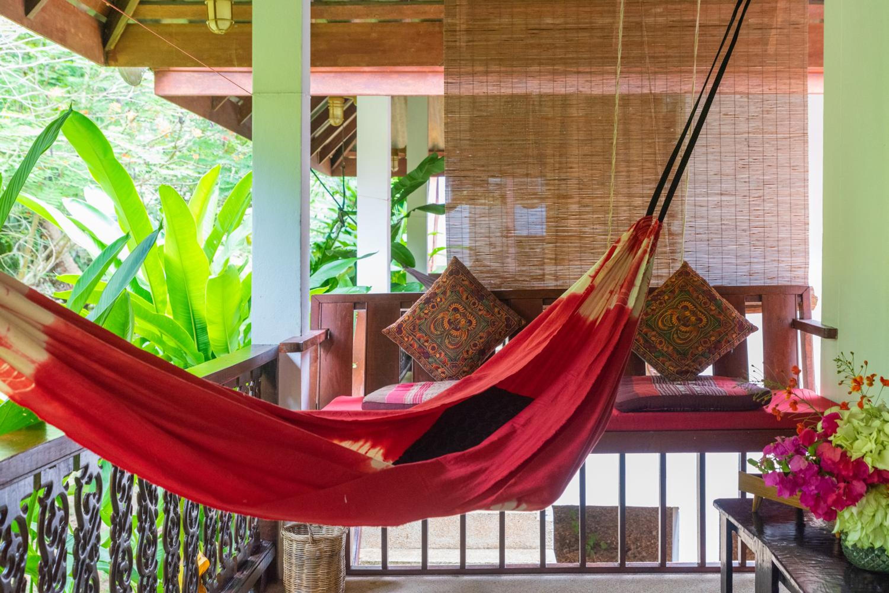 Deluxe Bungalow with Garden View - Photo 6