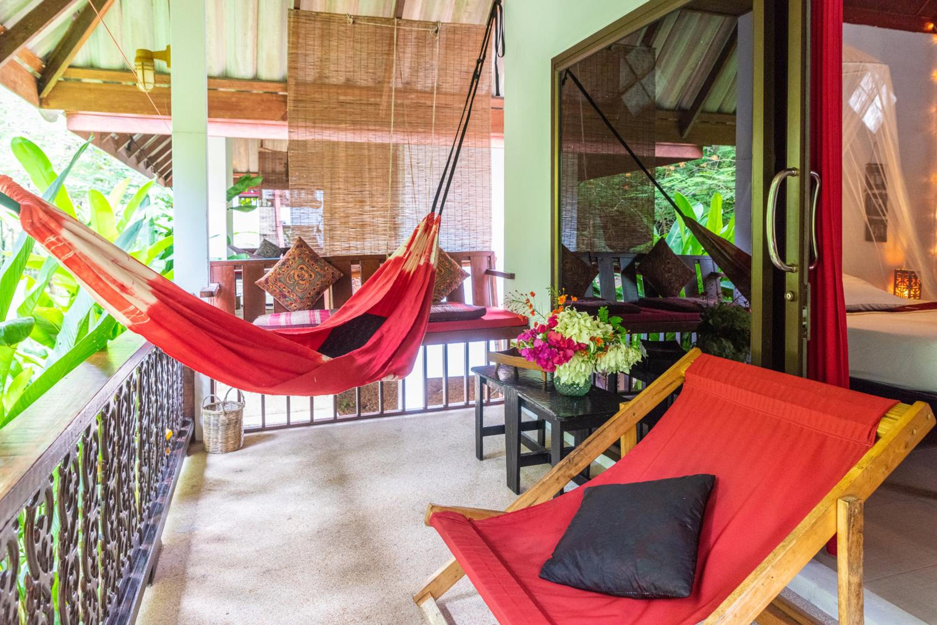 Deluxe Bungalow with Garden View - Photo 2