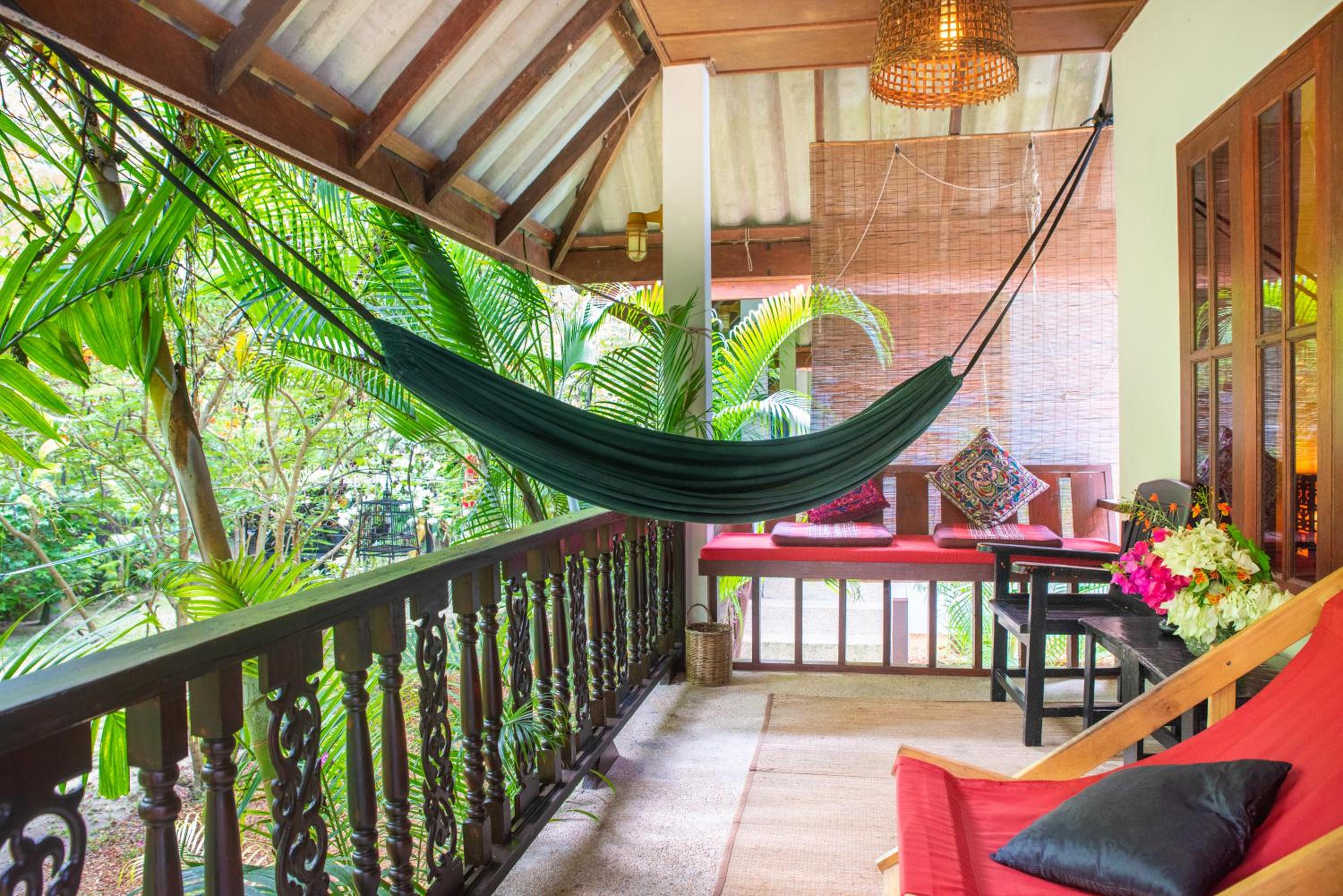 Superior Bungalow - Photo 9