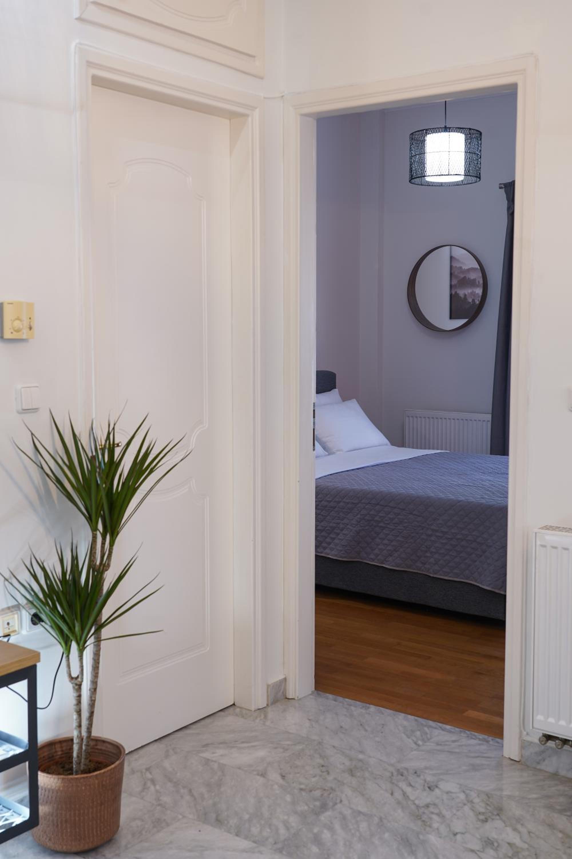 One-Bedroom Apartment - Photo 24