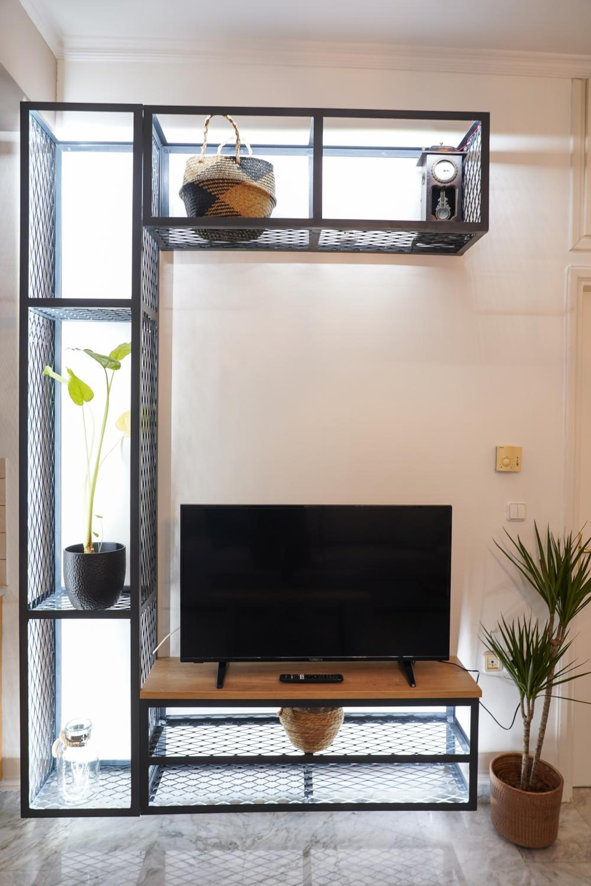 One-Bedroom Apartment - Photo 21