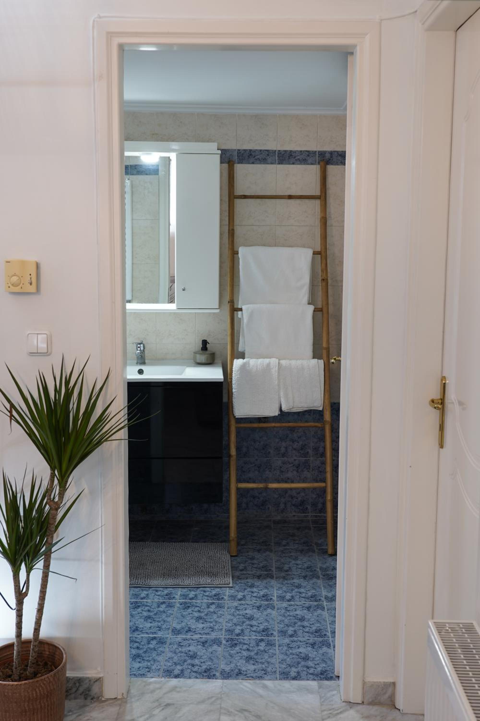 One-Bedroom Apartment - Photo 20