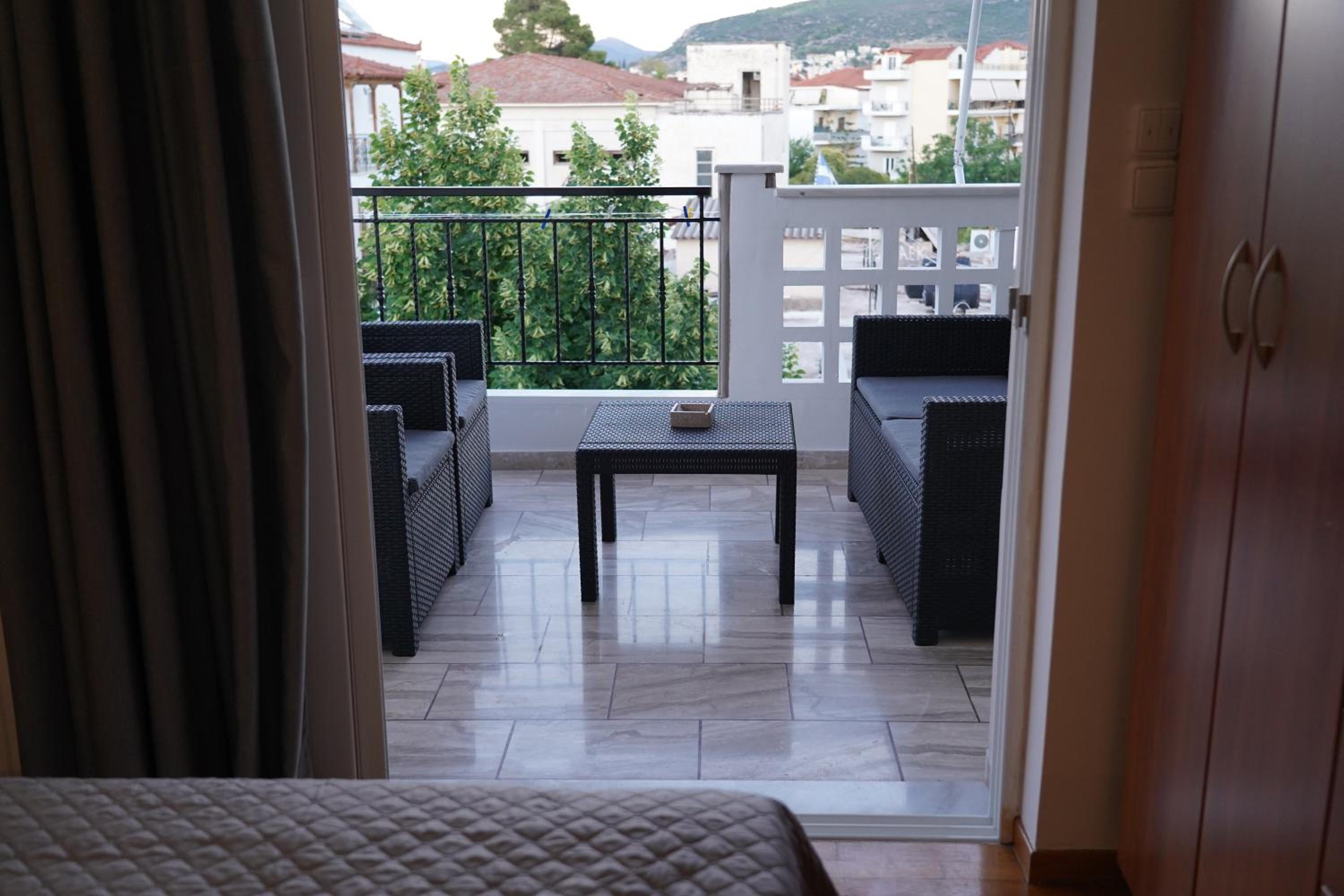 One-Bedroom Apartment - Photo 35