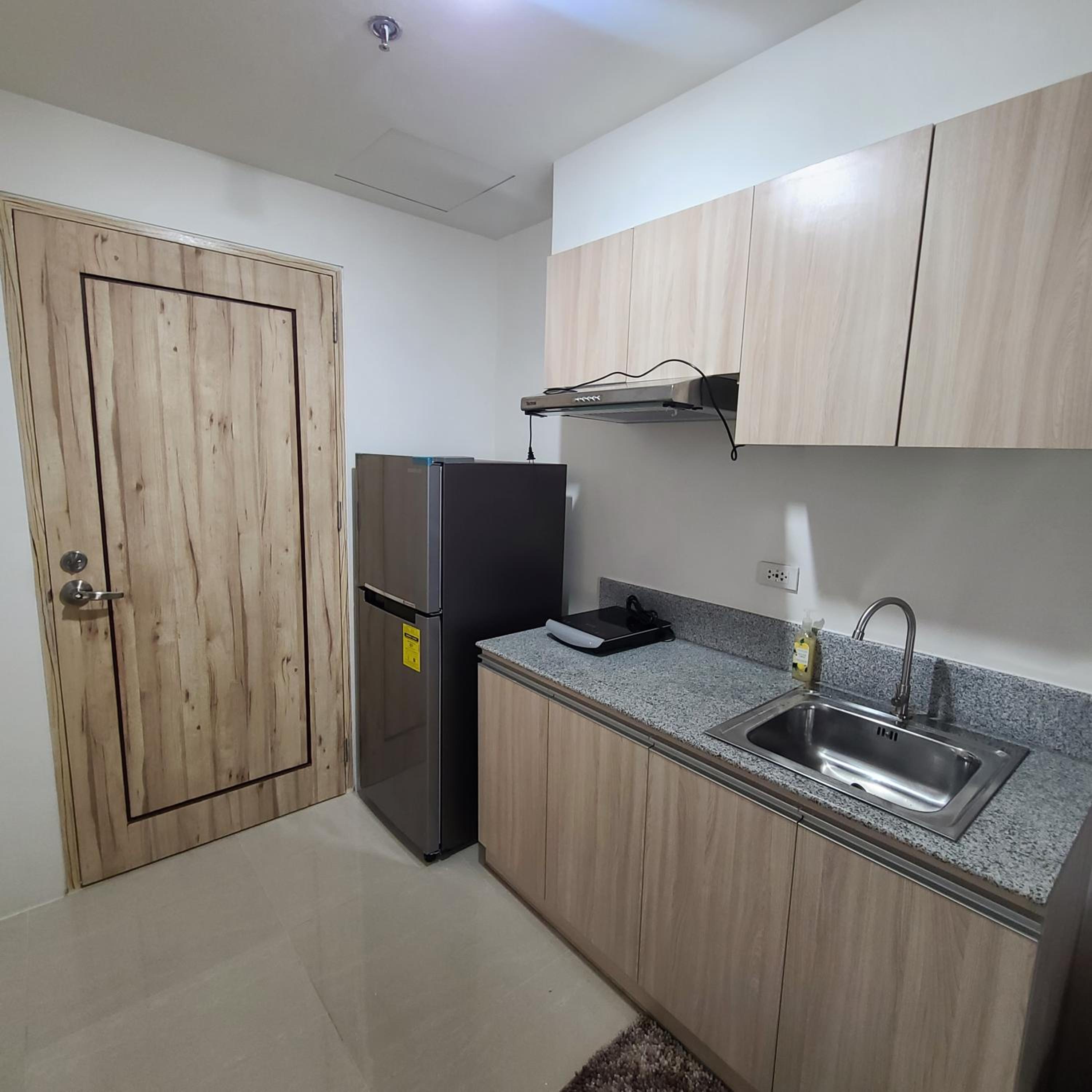 Studio Apartment photo 2