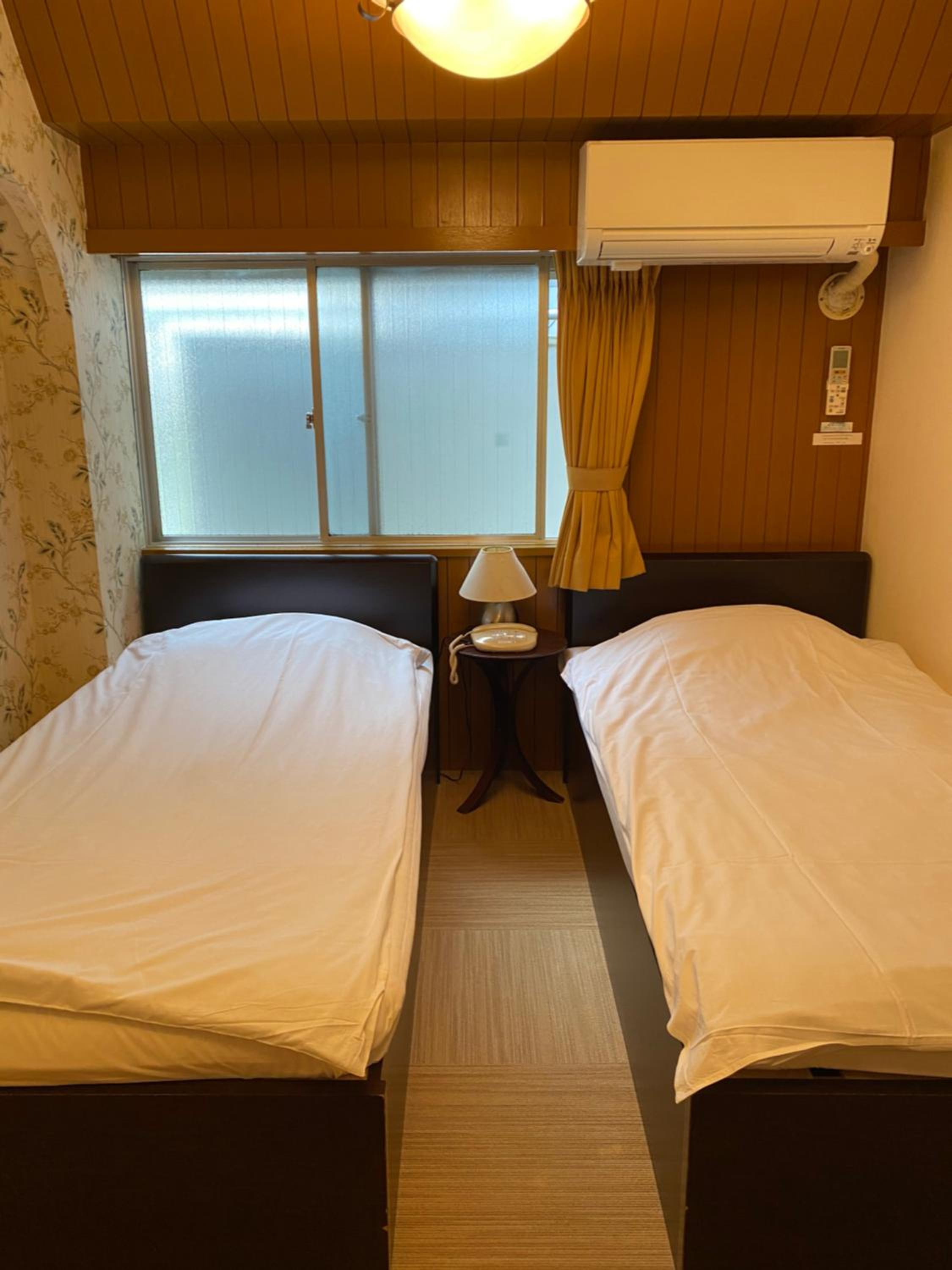 Standard Twin Room - Non-Smoking photo 2