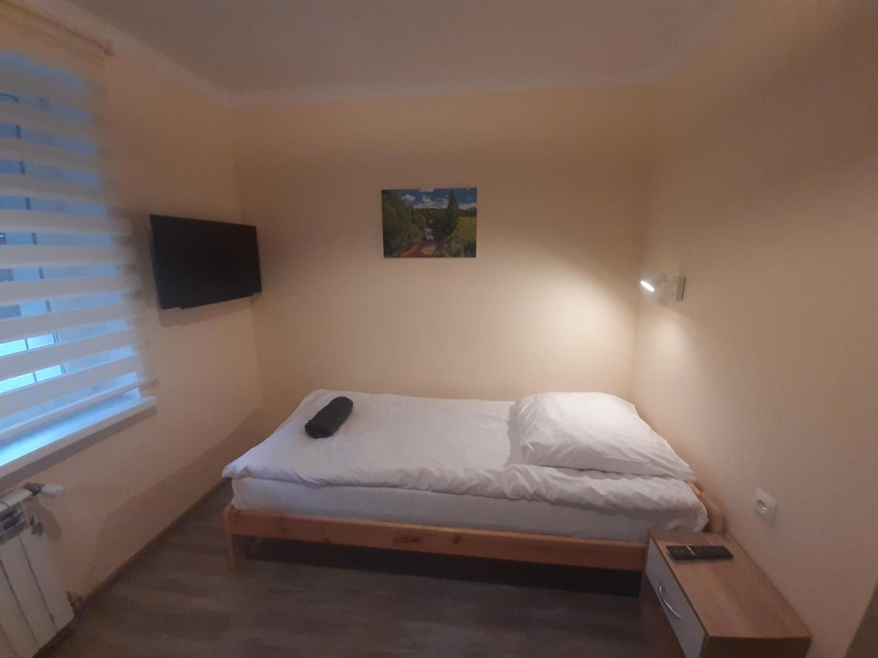 Small Single Room photo 1